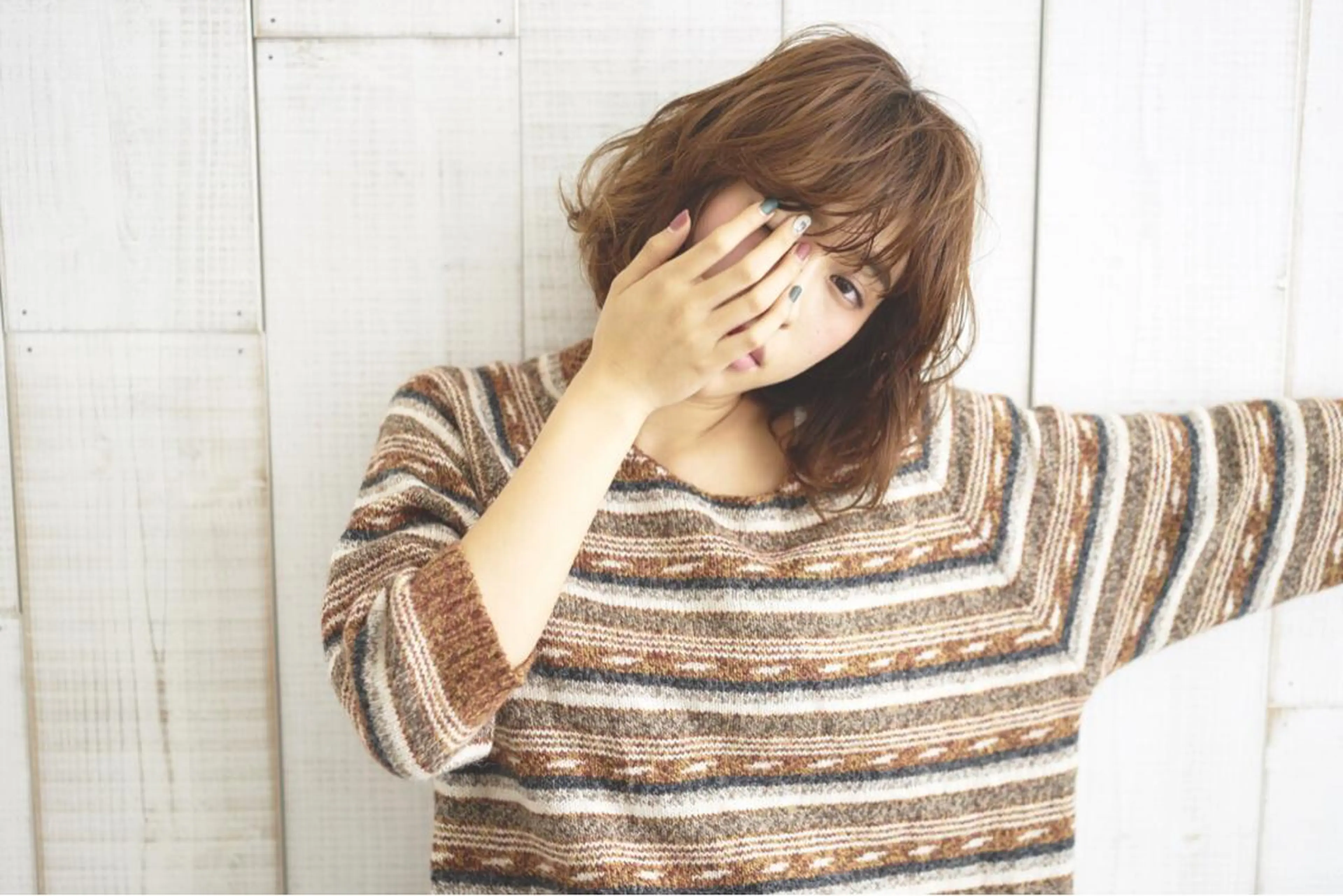 ミディアム パーマ THE DAY所属・AKI HASHIMOTOのヘアスタイル