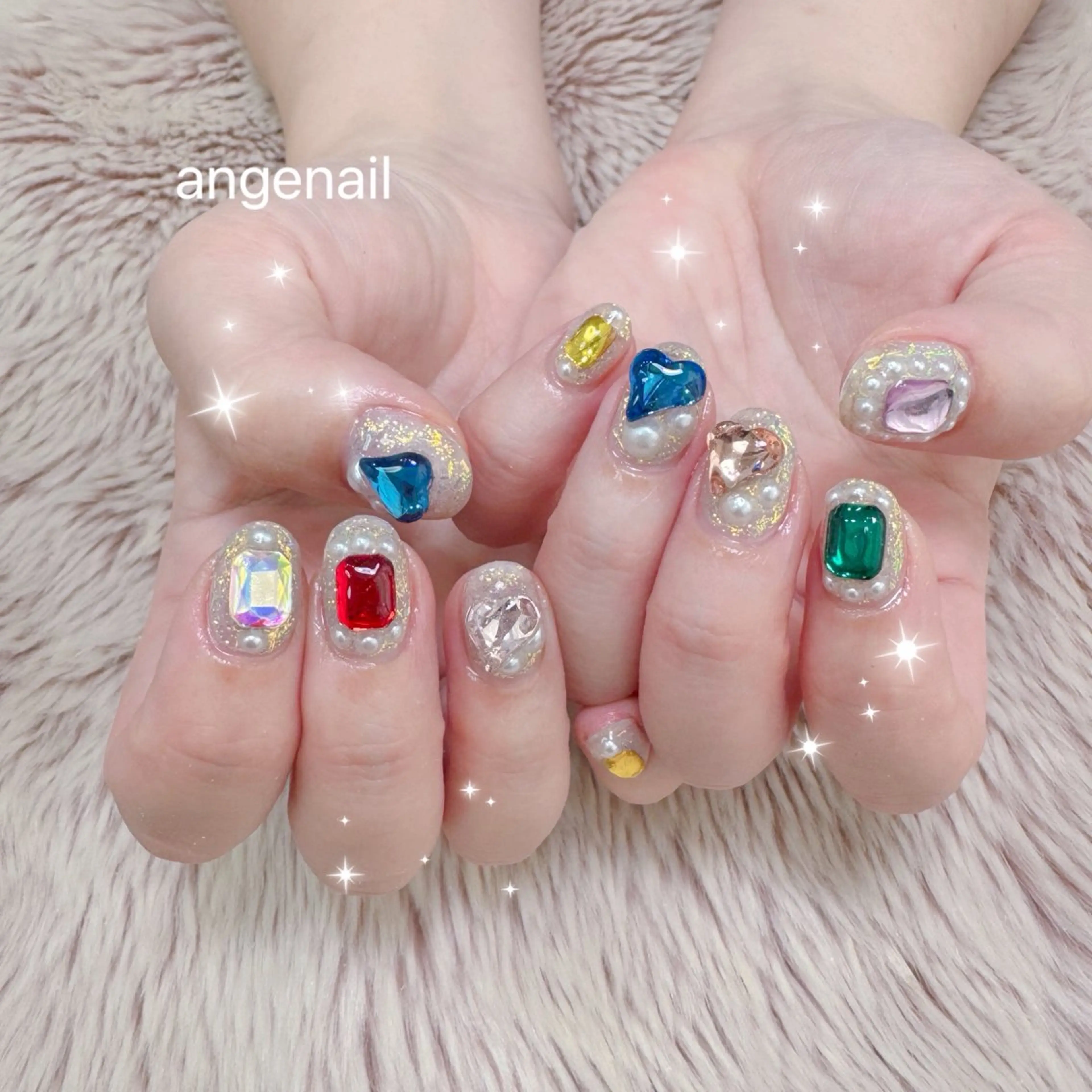 ネイル ハンドネイル オーナーネイリスト MAKIのネイルデザイン