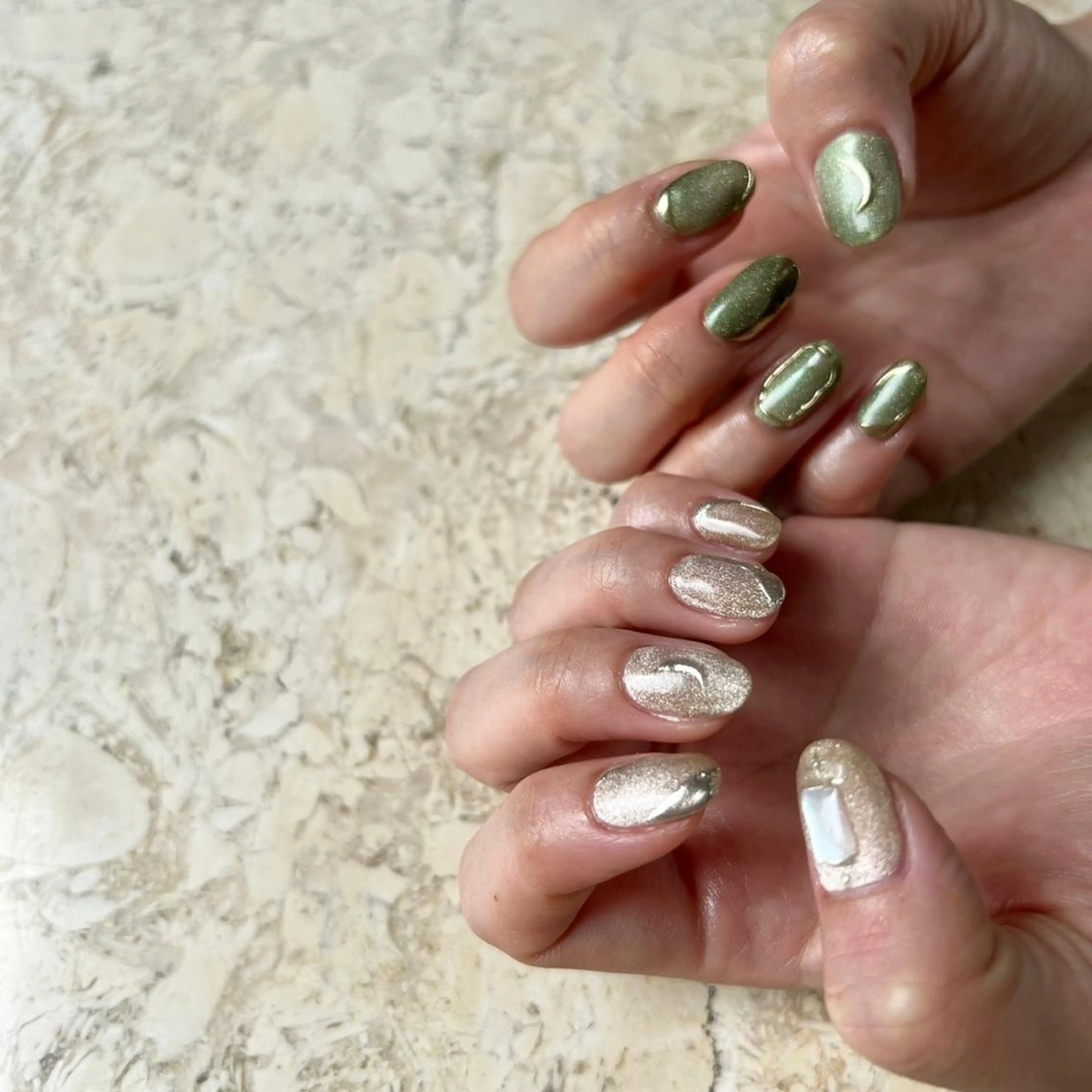 ネイル アニマル柄 アートネイル オーロラネイル ボルドー フラワーネイル ハンドネイル フットネイル nail salon mieux(ミュー)のネイルデザイン