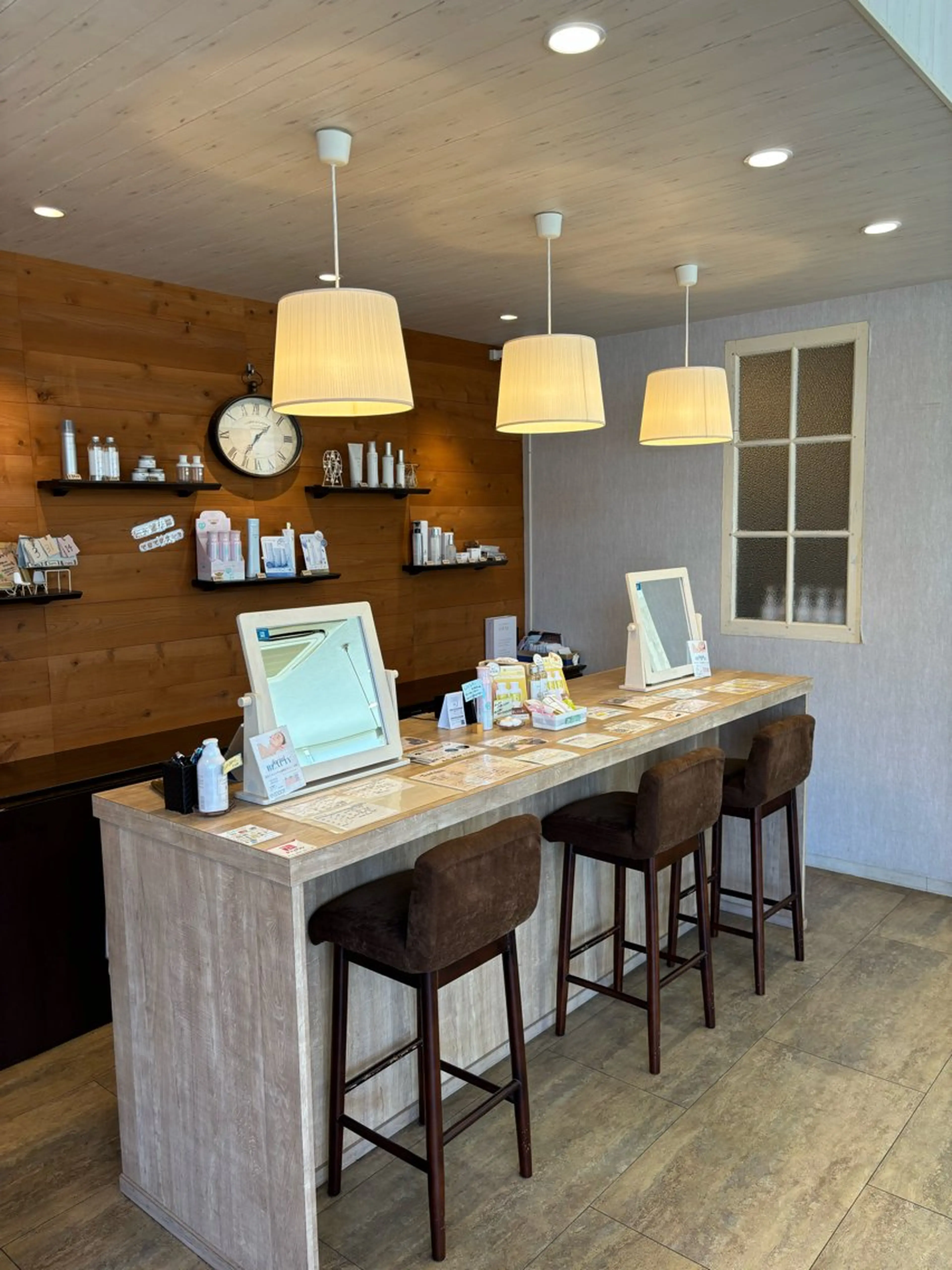 長尾ゆりの/ボブ/ ベージュ/ハイトーンのヘアスタイル