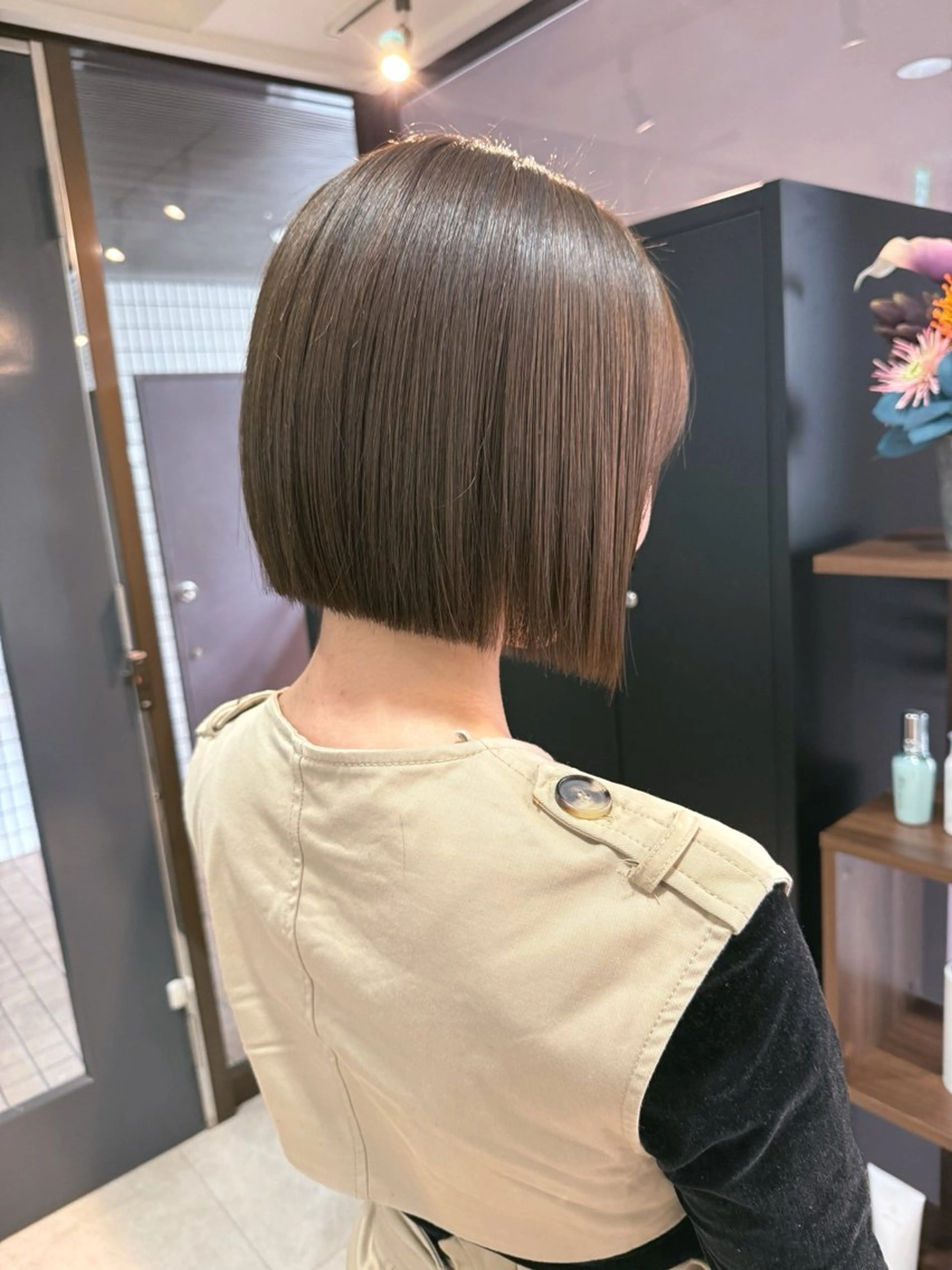 ショート カラー ベージュカラー オリーブベージュ ボブ カット ヘアカラー トリートメント SHICUNEアサミ /ショート/メンズのヘアスタイル
