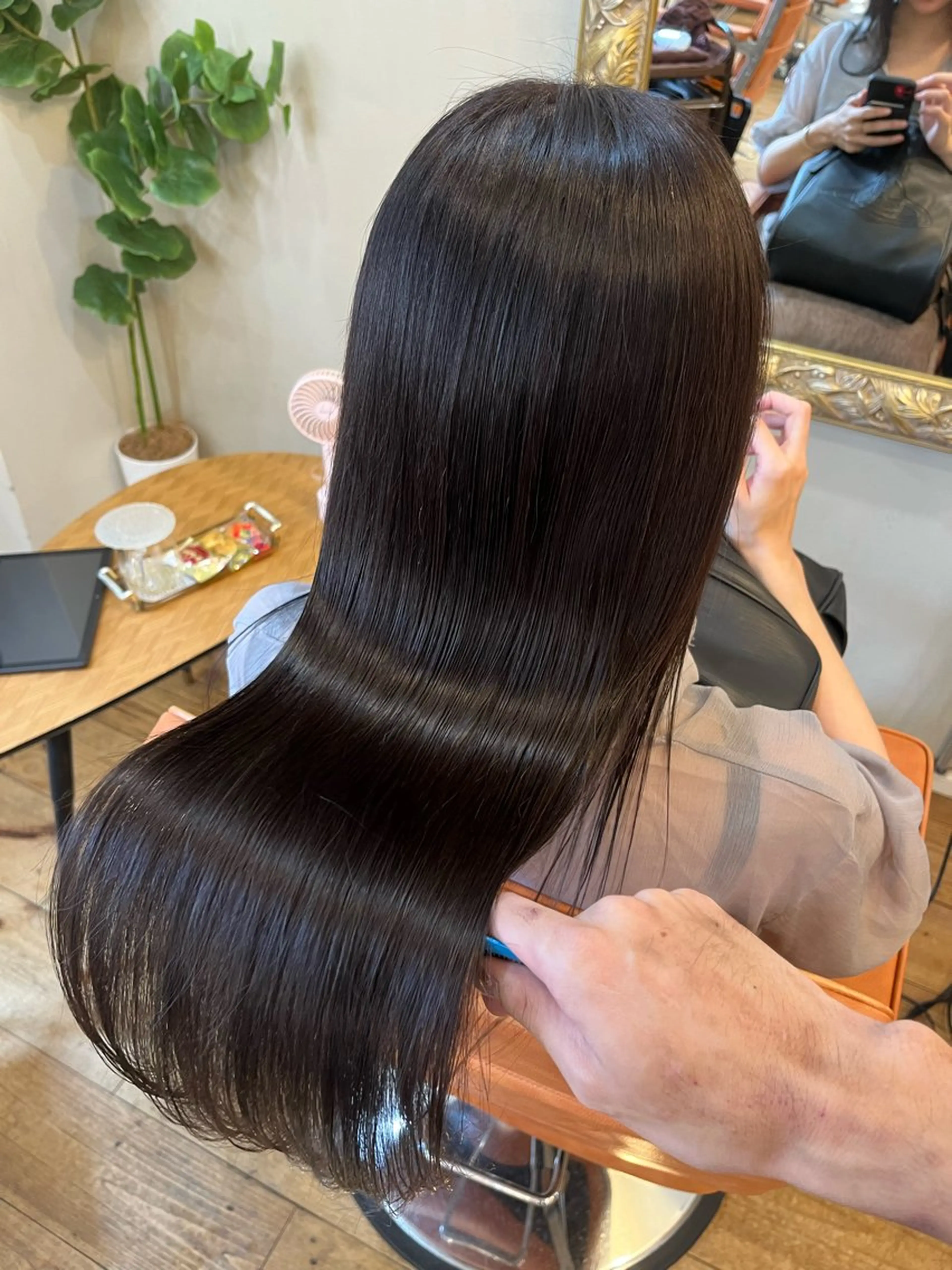 ロング ⚪️髪質改善 縮毛 店長 コウ⚪️のヘアスタイル