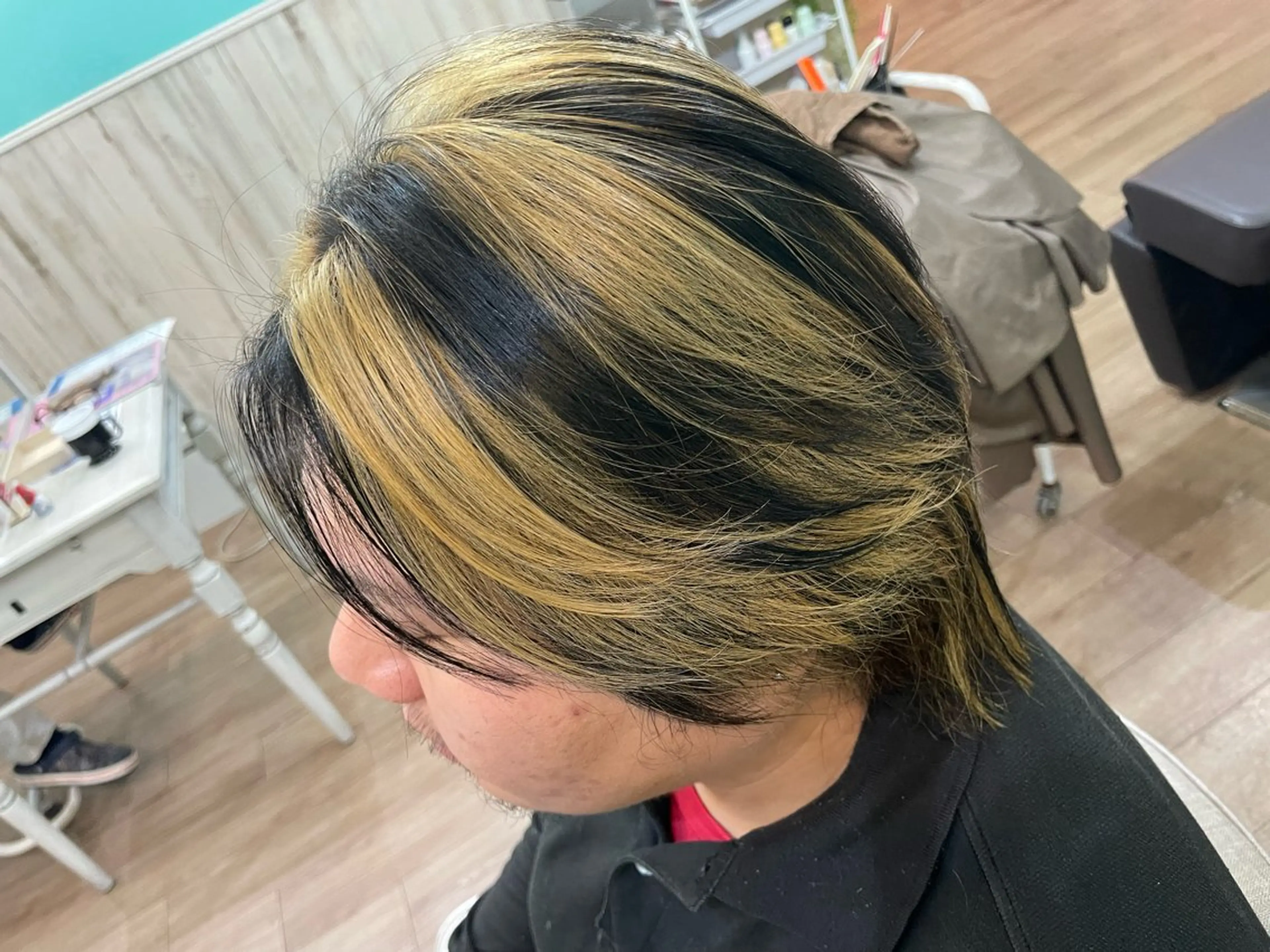 セミロング ヘアカラー トリートメント 🐆アンドウ チカコ🦓のヘアスタイル