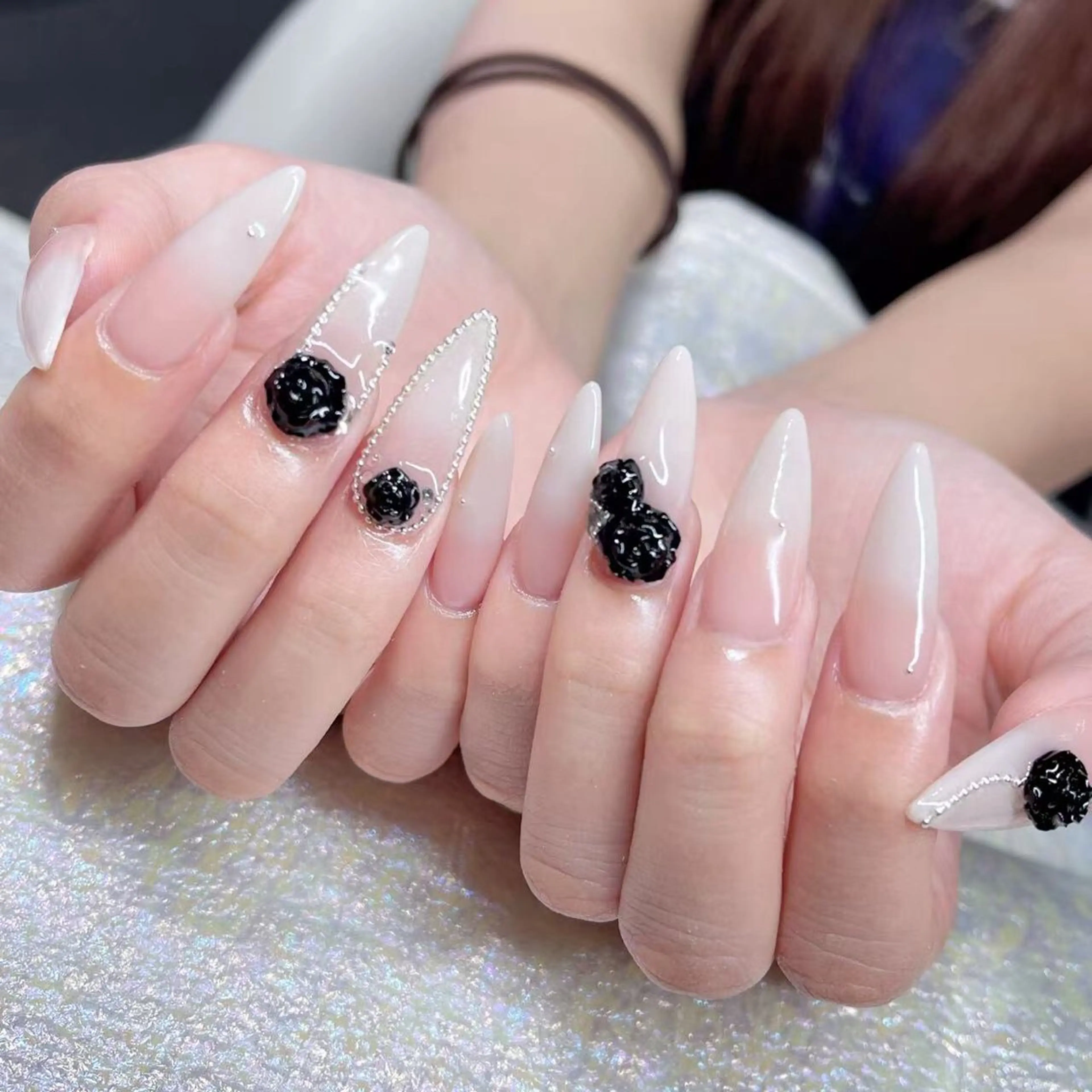 ネイル ハンドネイル Queens テイのネイルデザイン