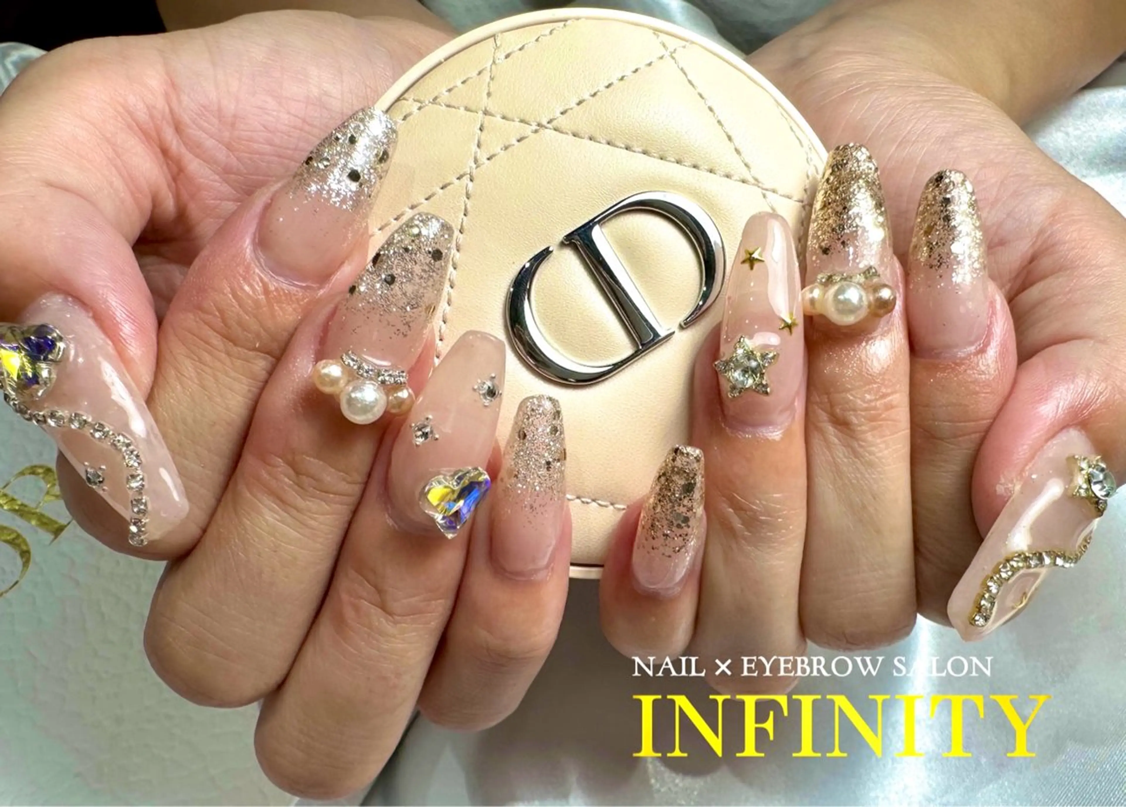 ネイル ラメ(グリッター) ラメグラデーション スカルプネイル 冬ネイル ハンドネイル INFINITY所属・INFINITY nailのネイルデザイン