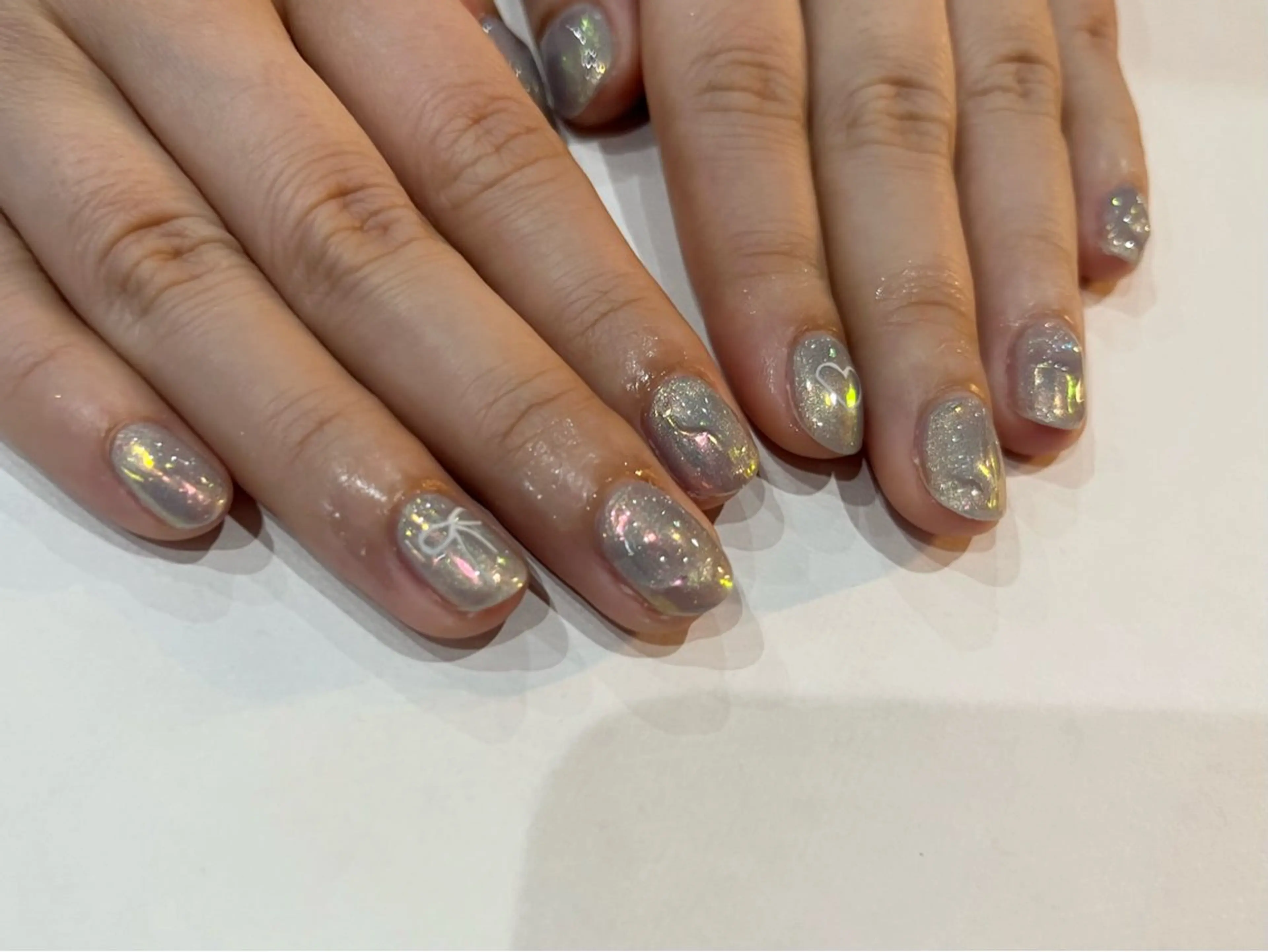 ネイル オーロラネイル ハンドネイル scré as Ételのネイルデザイン