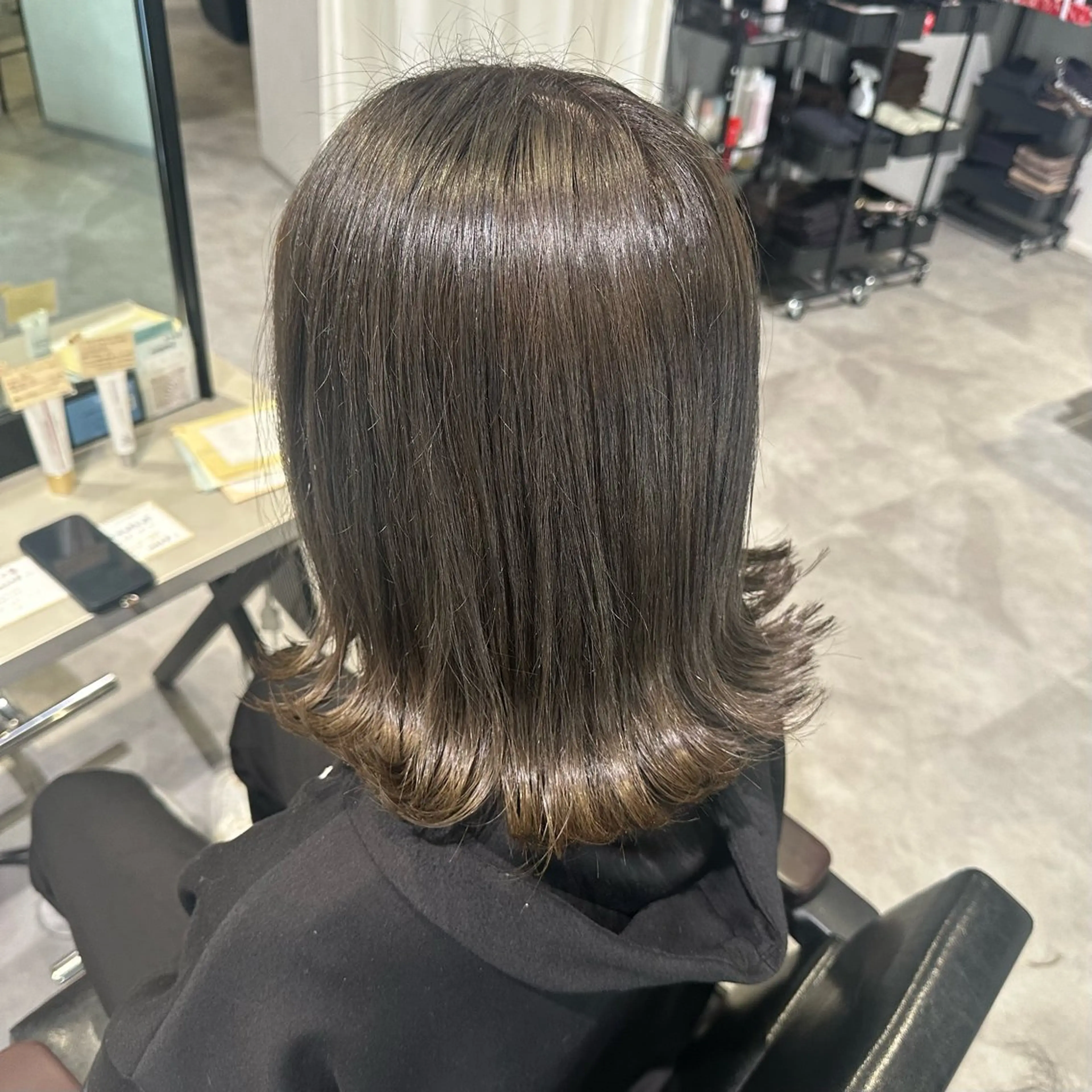 ミディアム カラー ダブルカラー グレージュ ヘアカラー 岩本みるか/ 暖色カラー/ベージュのヘアスタイル