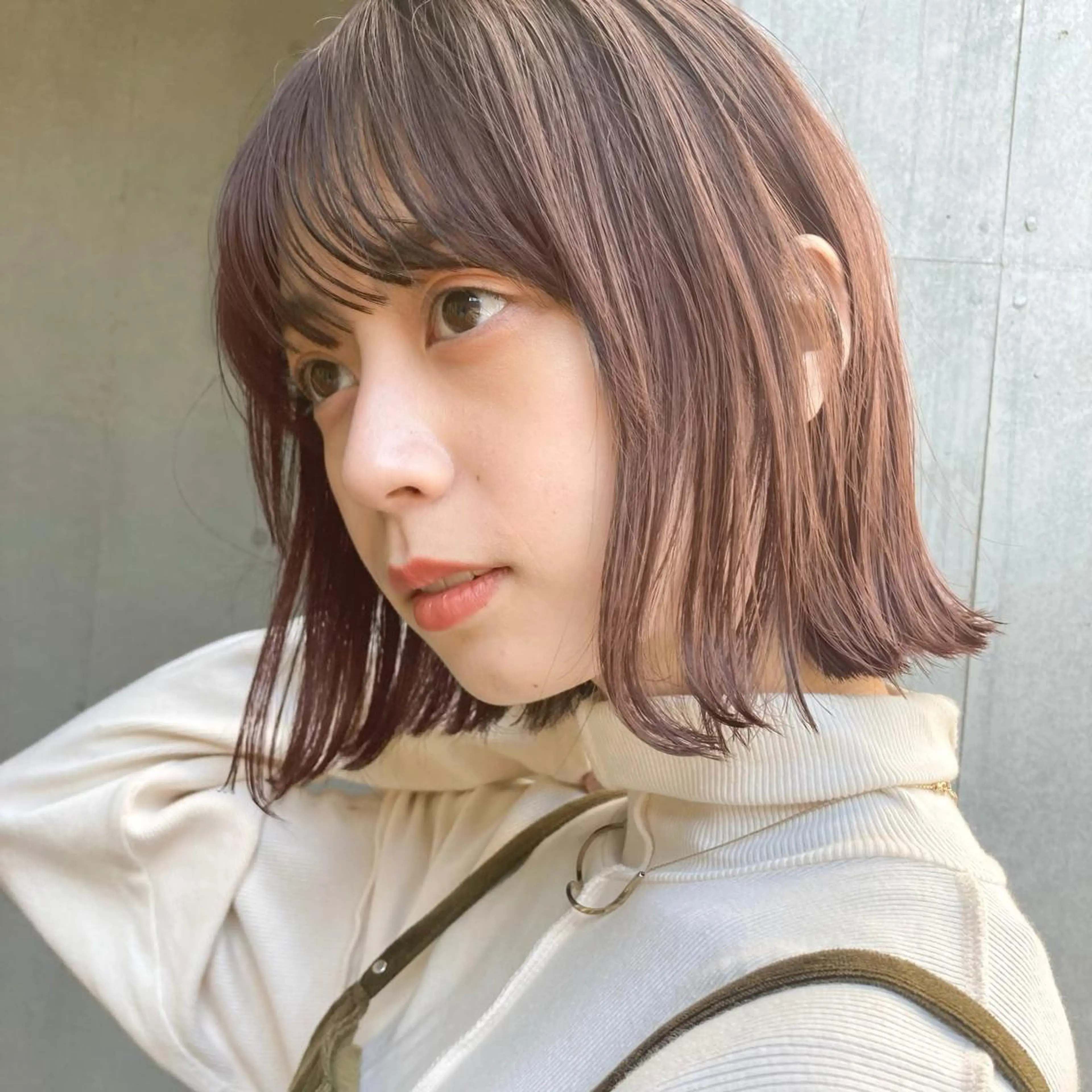 ミディアム 暖色/艶髪/ボブ/ ショート/Ayaのヘアスタイル