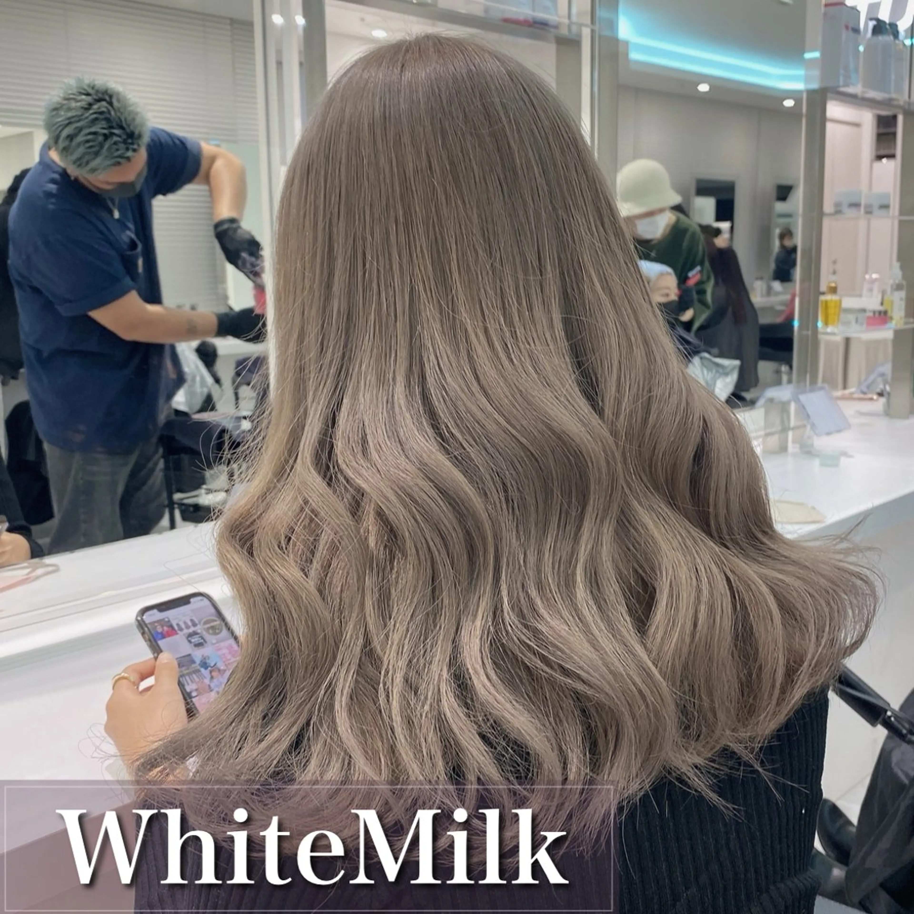 セミロング カラー ヘアアレンジ 🩵ダメージレス艶感 ハイトーン🩷のヘアスタイル