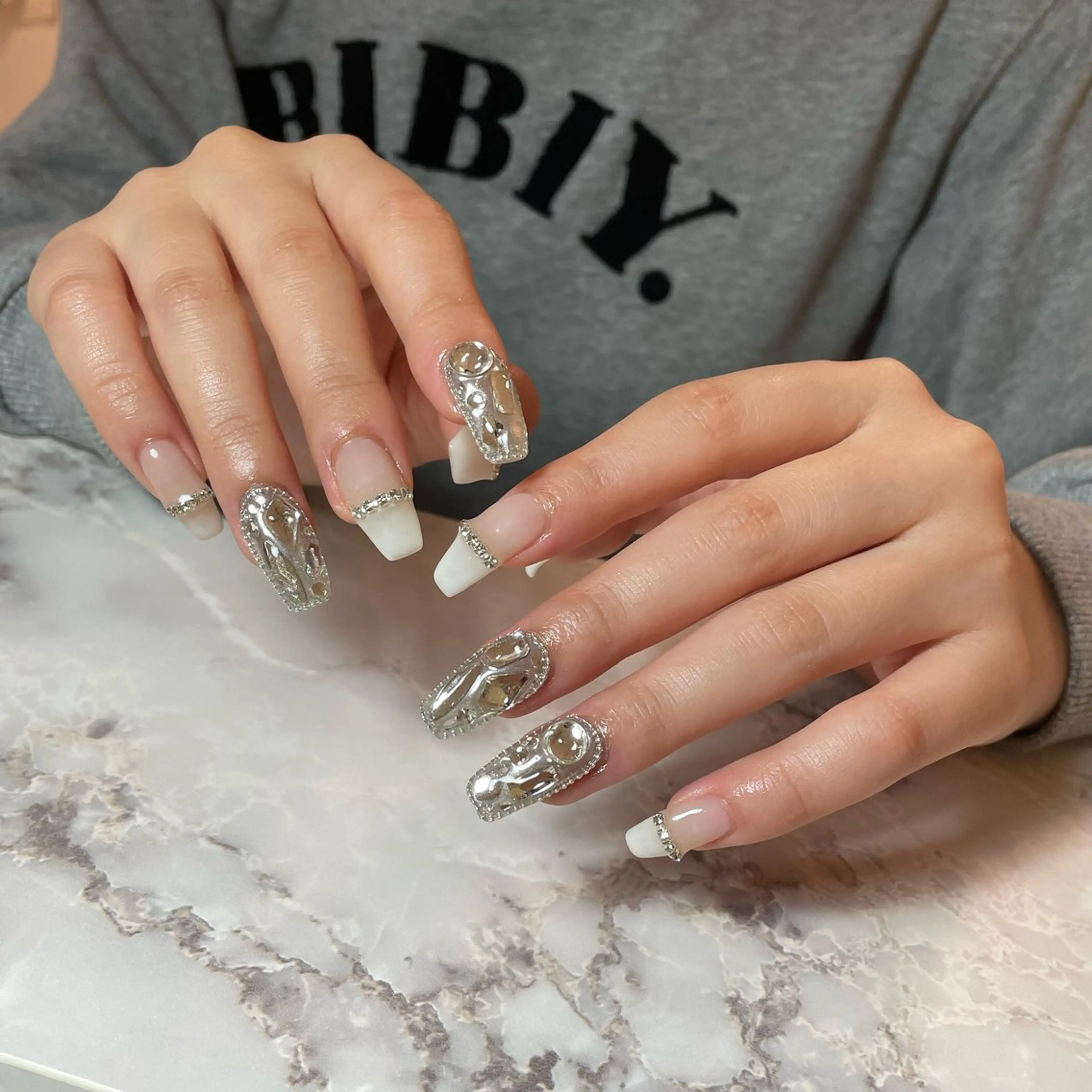 ネイル Ami 🦥のネイルデザイン