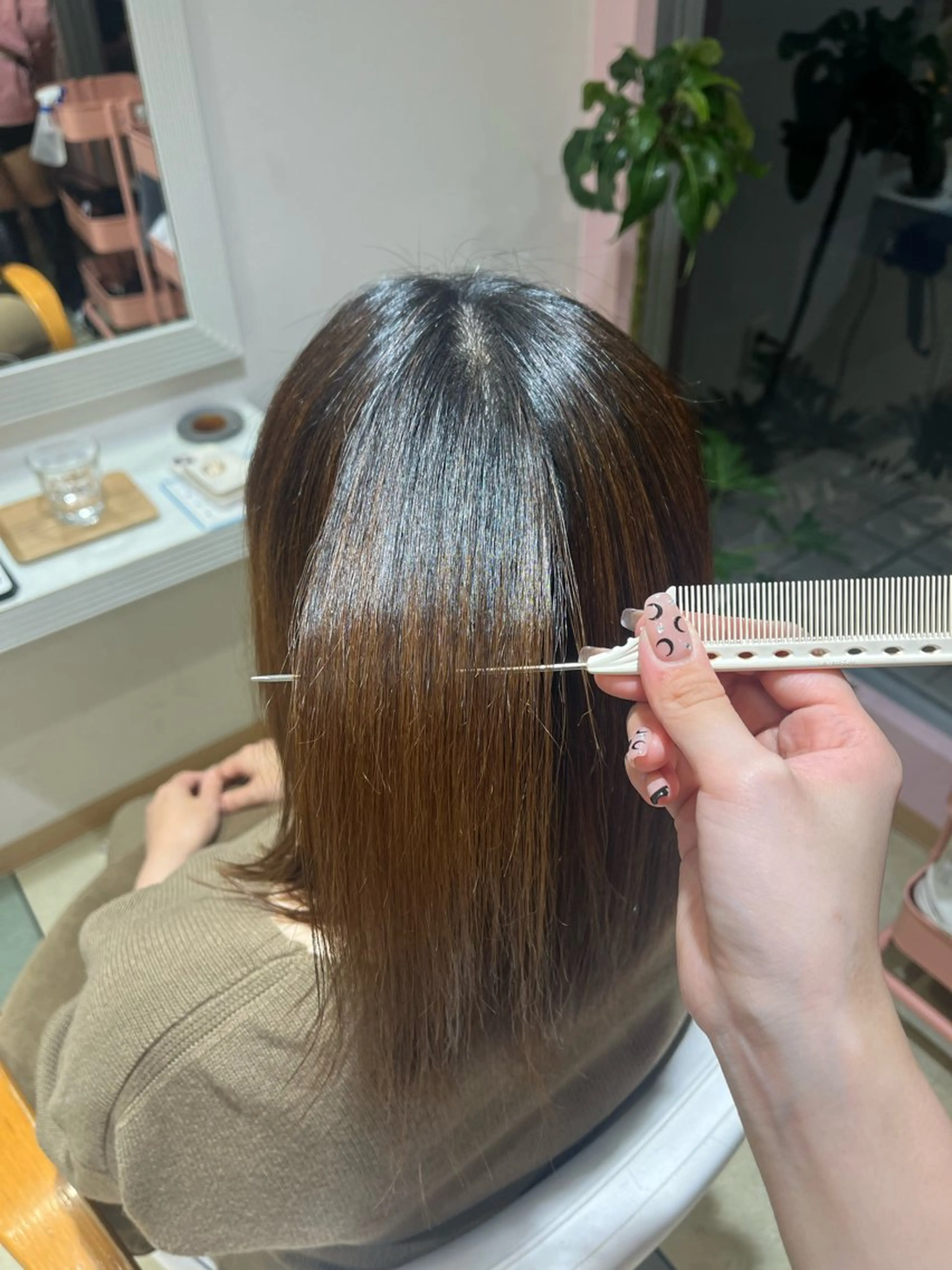 セミロング カット 縮毛矯正 ベージュカラー⌇ くびれヘア.𐙚心音のヘアスタイル