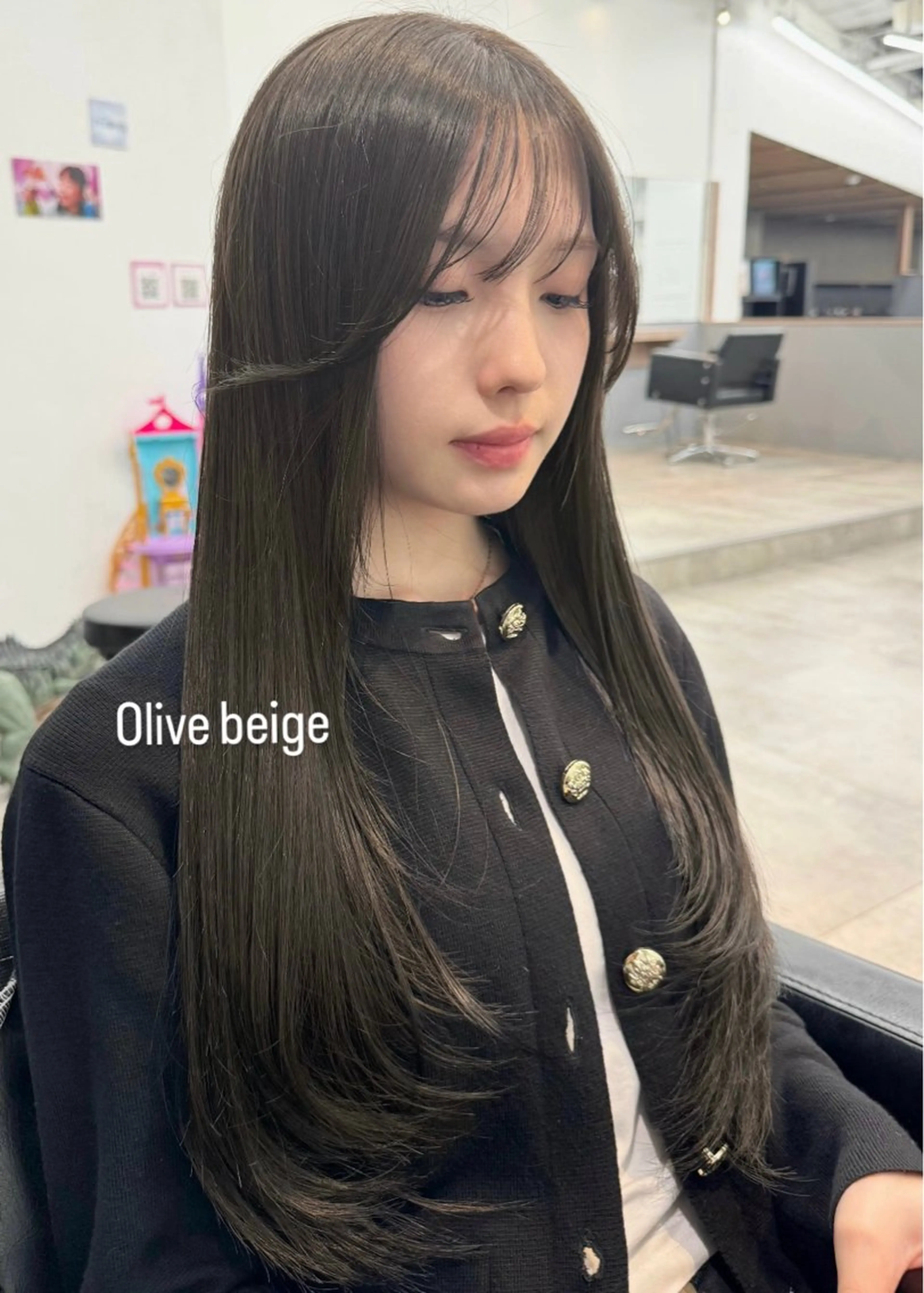 ショート カラー ベージュカラー オリーブベージュ レイヤーカット カット ヘアカラー トリートメント レイヤー/透明感/ 顔周り/kana🩰のヘアスタイル