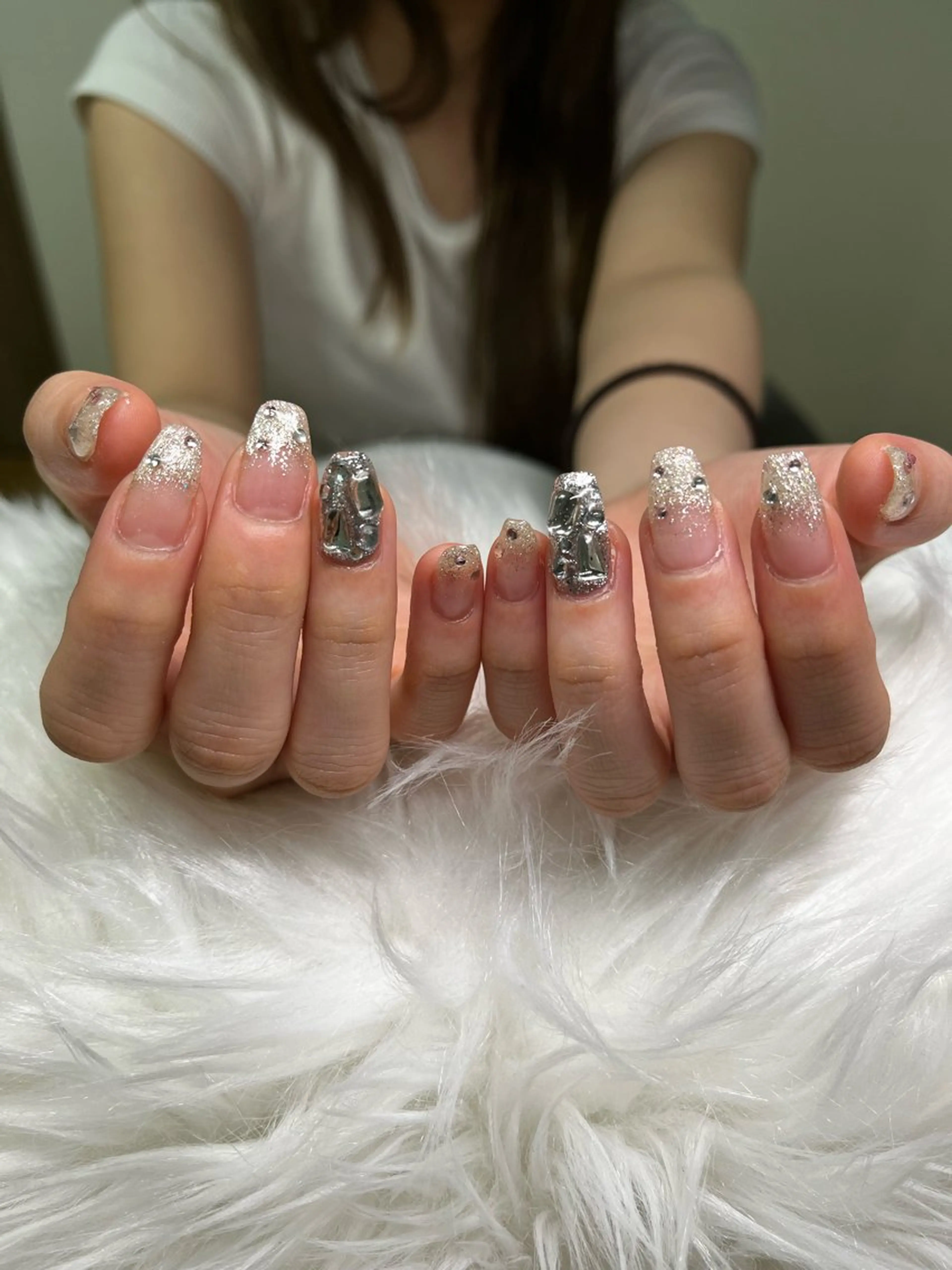 ネイル ラメ(グリッター) ラメグラデーション ハンドネイル 🏠自宅 サロン💅natsuのネイルデザイン