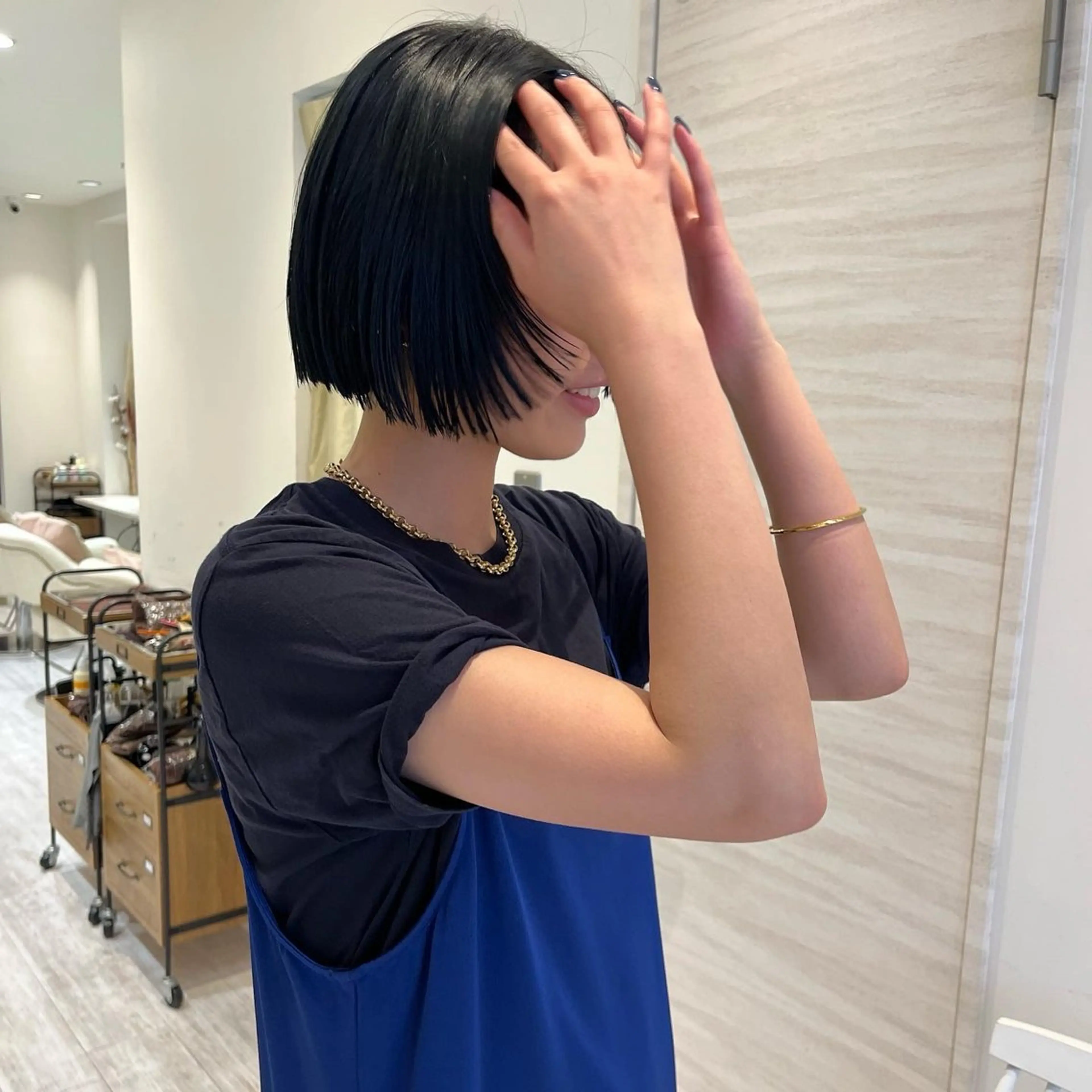 ショート カラー 切りっぱなしボブ ボブ Chiho / 梅田 / ボブ/ パーマのヘアスタイル