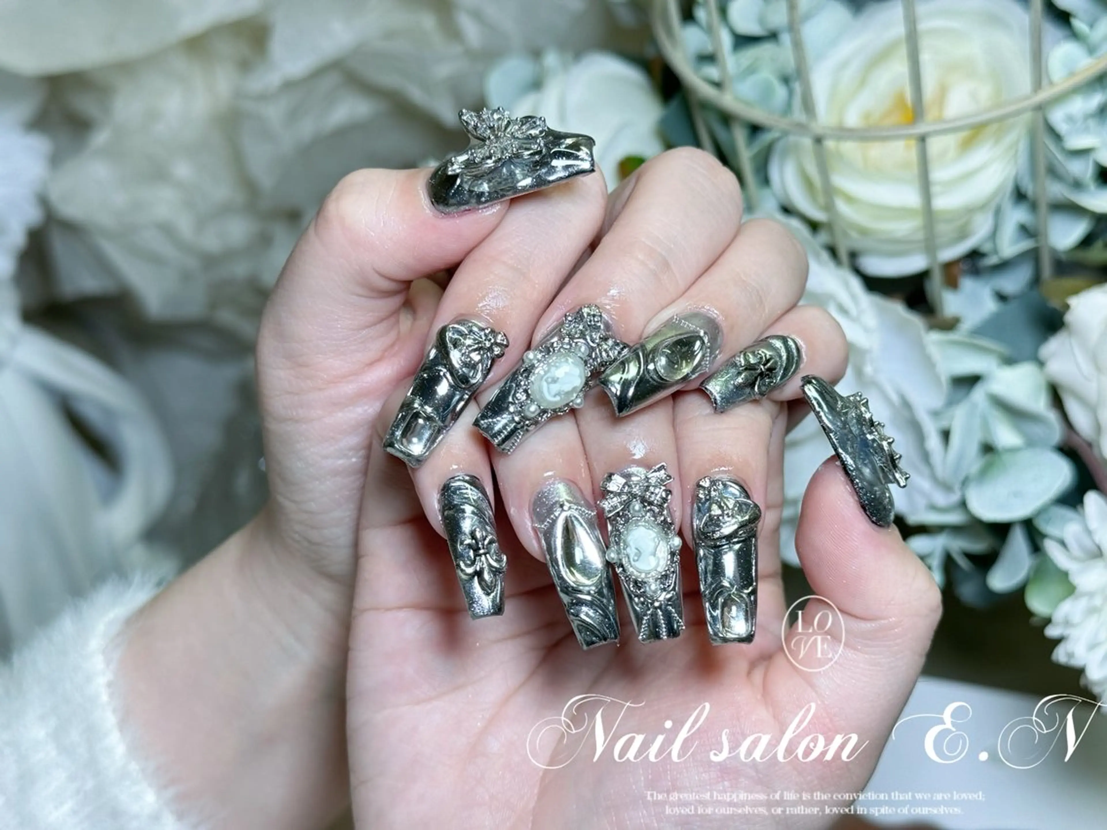 ネイル アートネイル オーロラネイル ガーリー キラキラネイル 韓国ネイル ハンドネイル E.N🦋 長さ出し/持ち込みのネイルデザイン