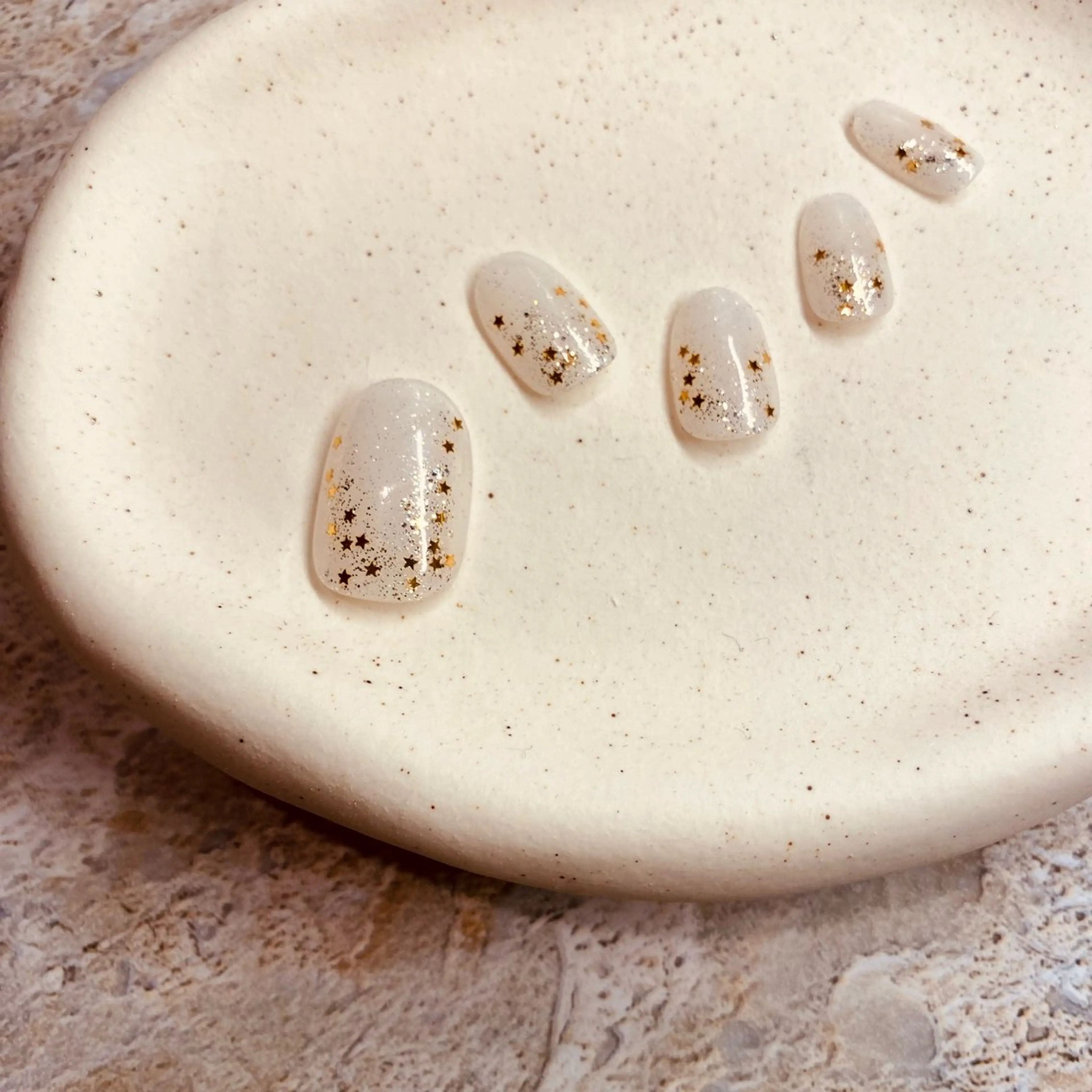 ネイル アートネイル 市川 沙希子のネイルデザイン