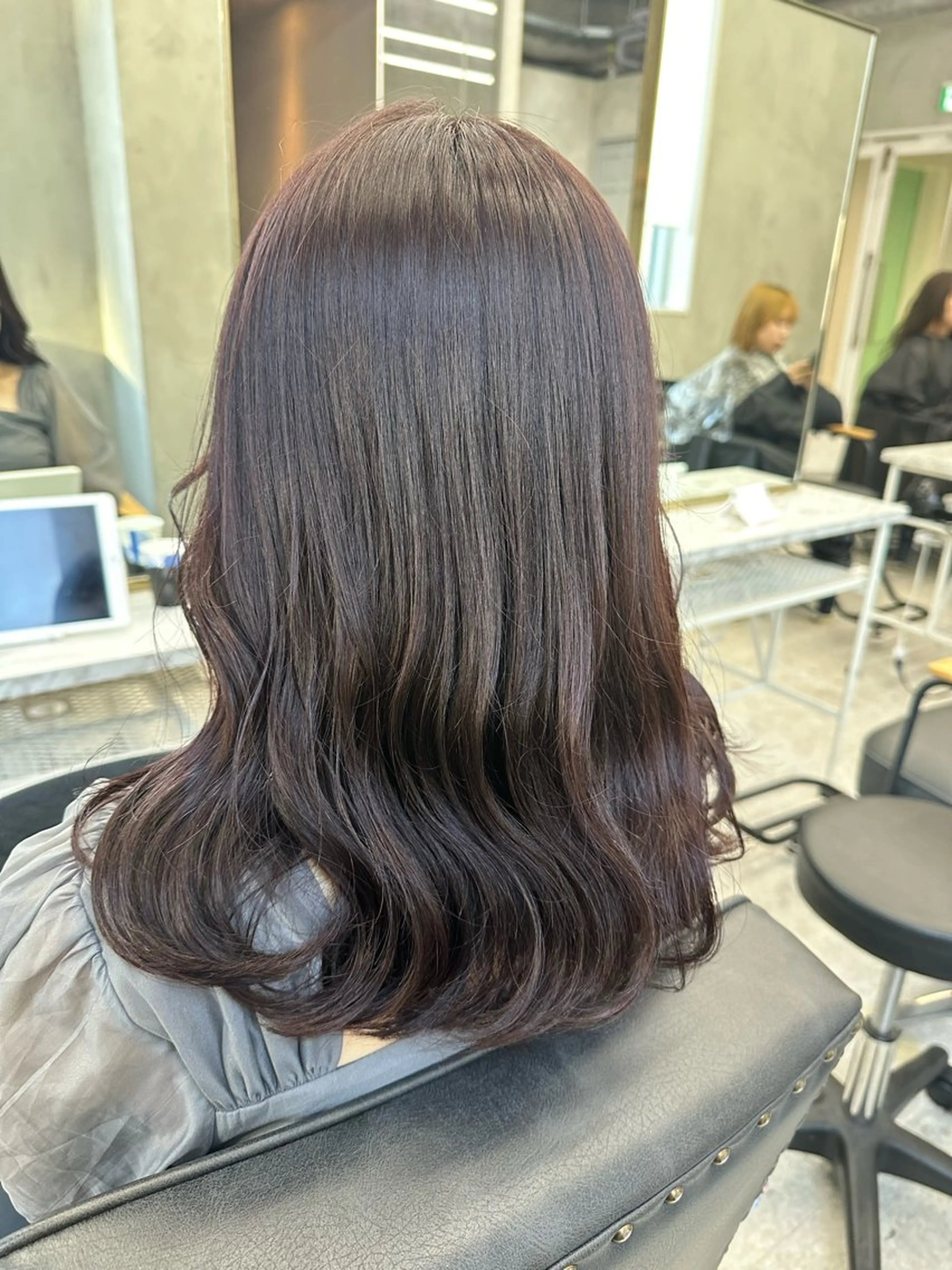 ミディアム カラー ブラウンカラー ラベンダーカラー ラベンダーブラウン カット ヘアカラー トリートメント 艶髪/縮毛矯正 特化　ヒトシのヘアスタイル