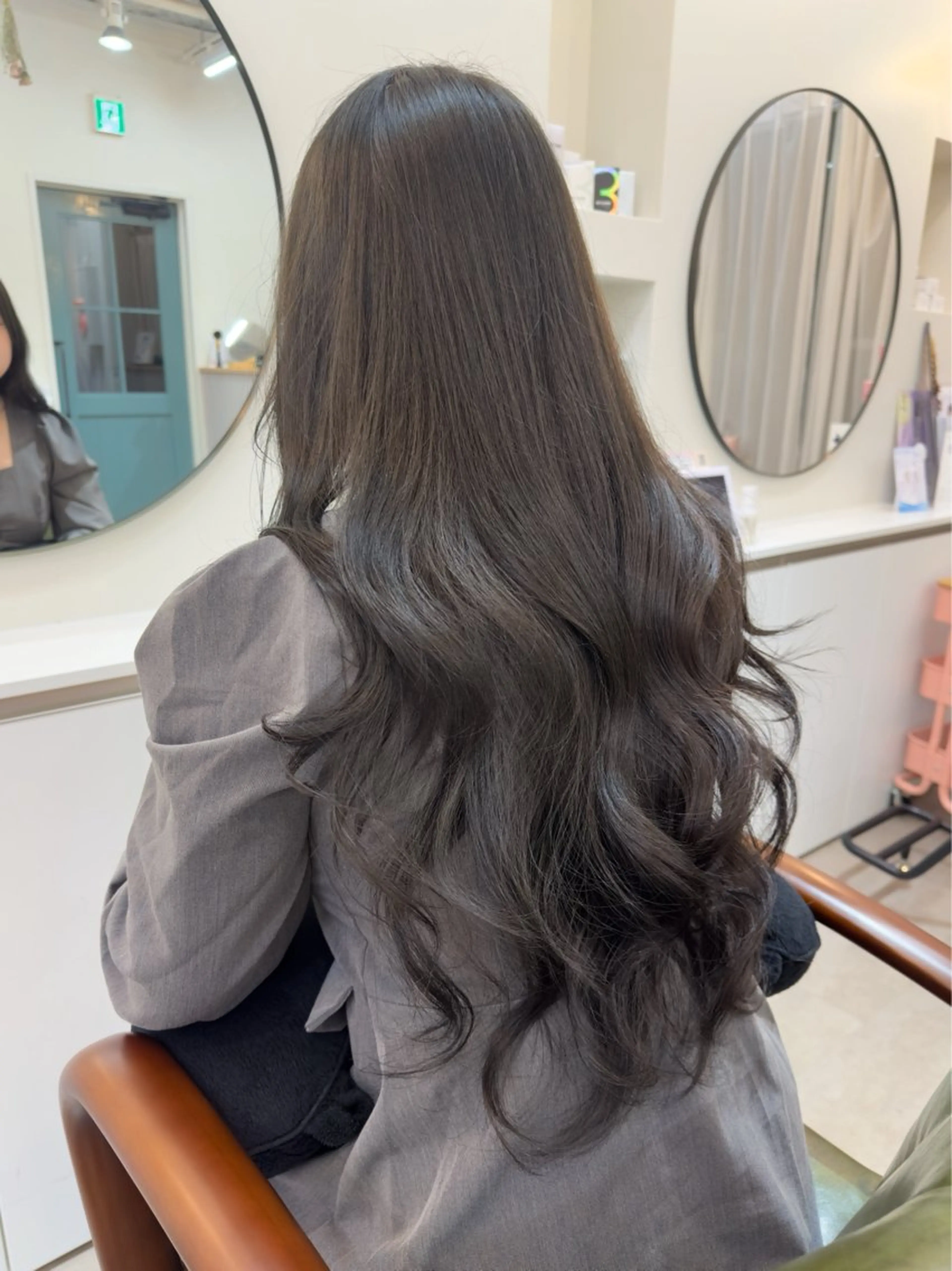 ロング カラー レイヤー/顔周り /いいぬまみかのヘアスタイル