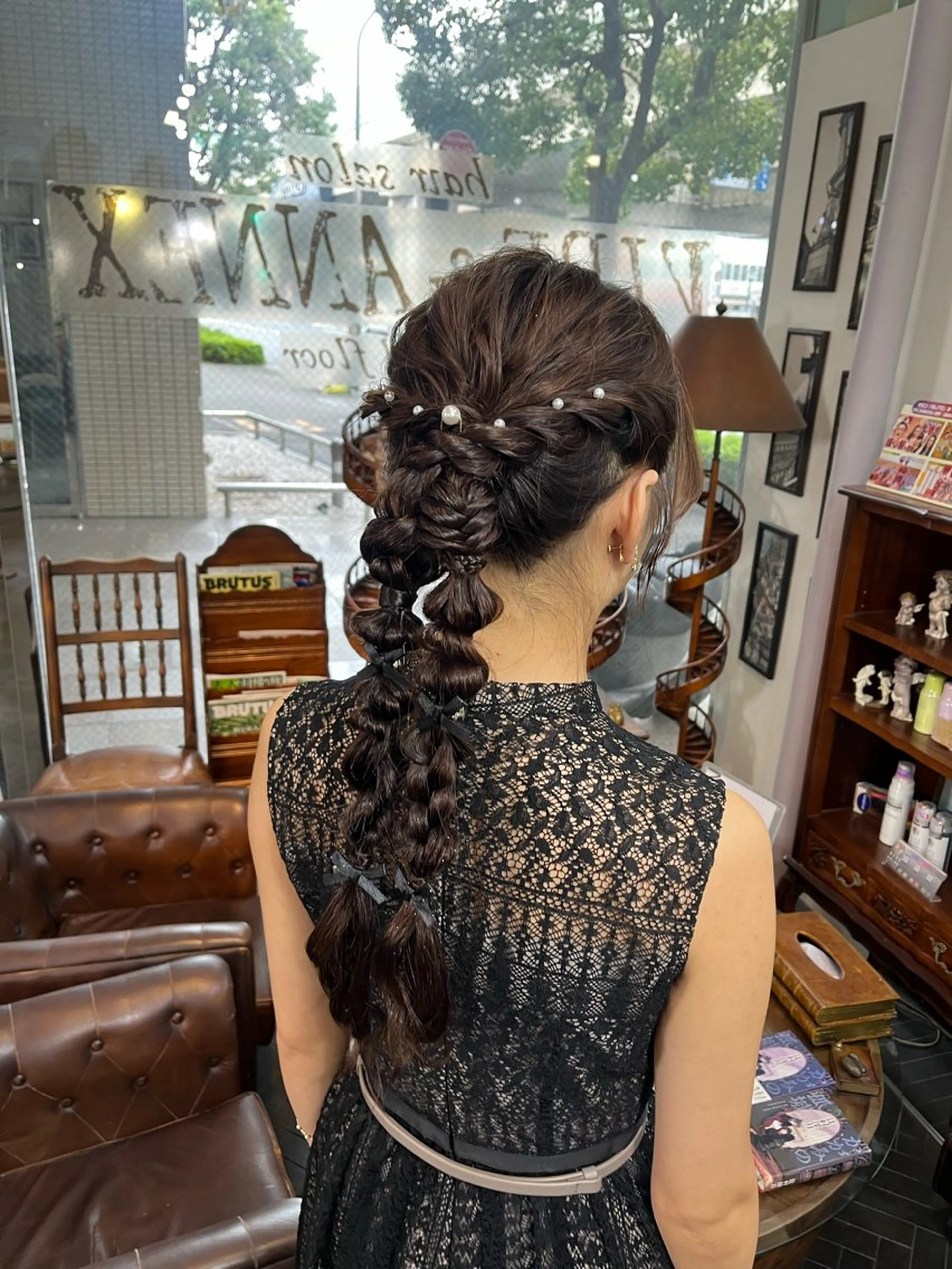 ヘアアレンジ ヘアセット デザインカラー/ ブリーチ/コーンロウのヘアスタイル