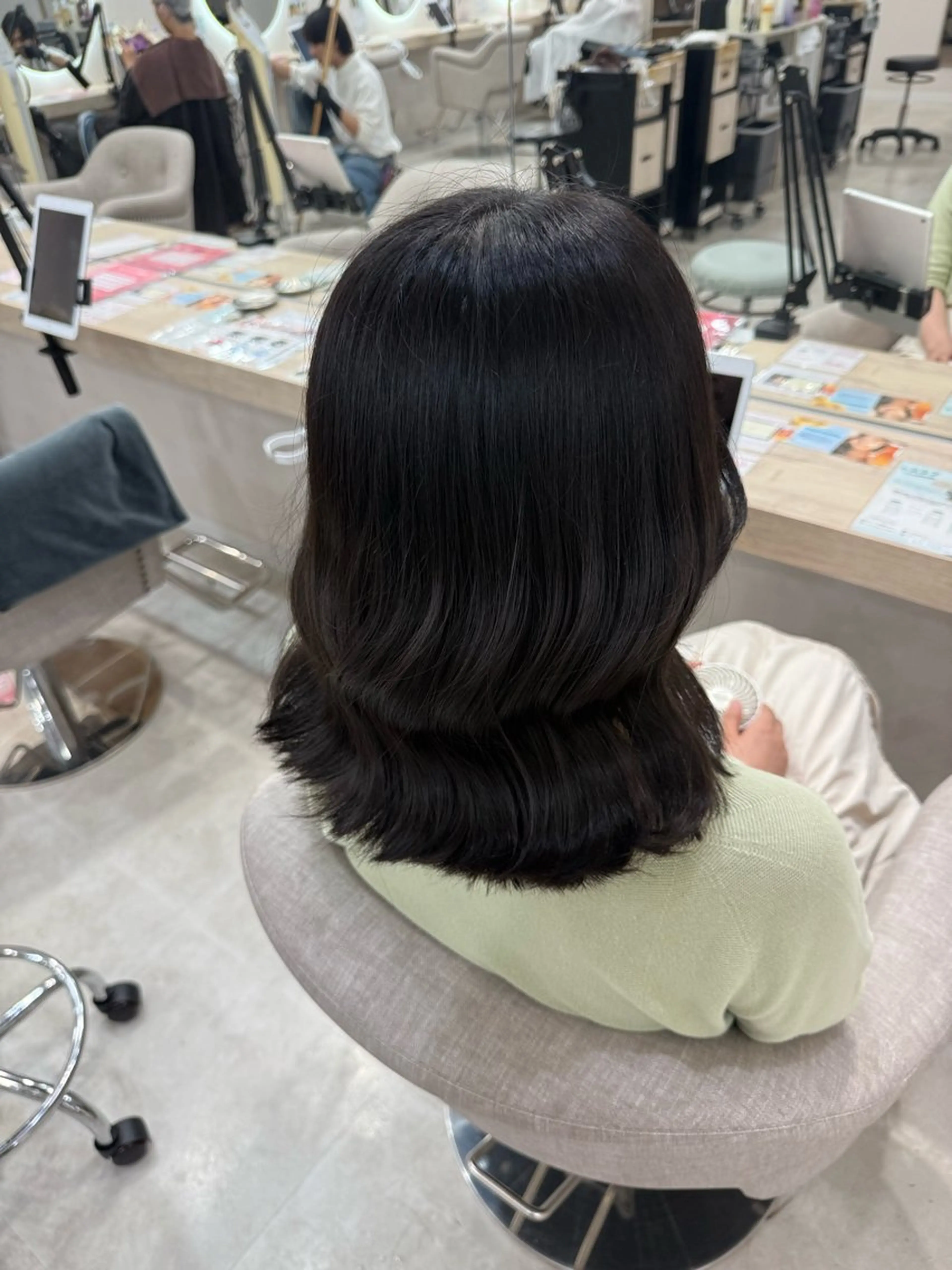 ミディアム 小顔カット 鈴村 桃花のヘアスタイル