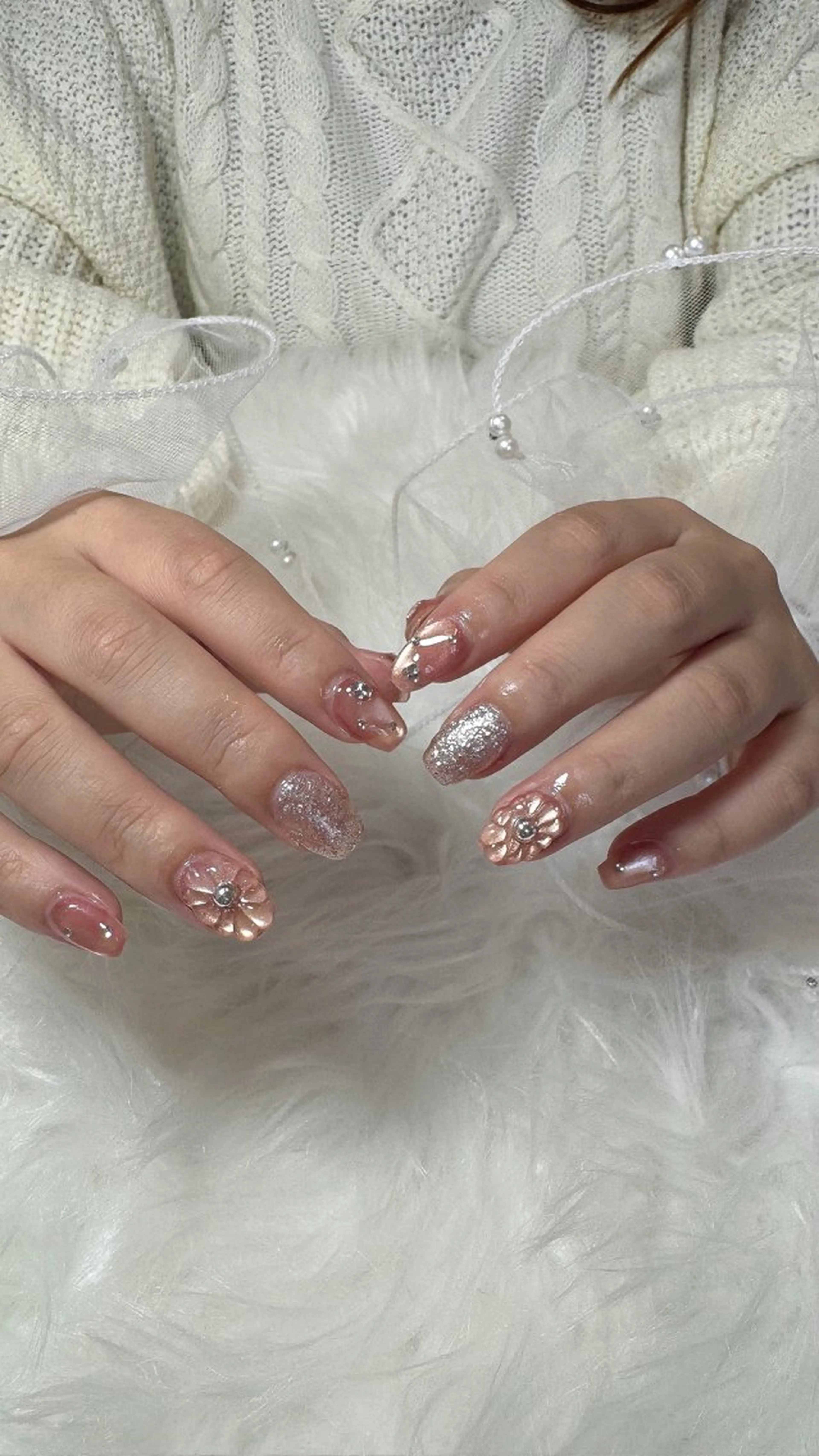 ネイル シュシュ 🎀 girly nailのネイルデザイン