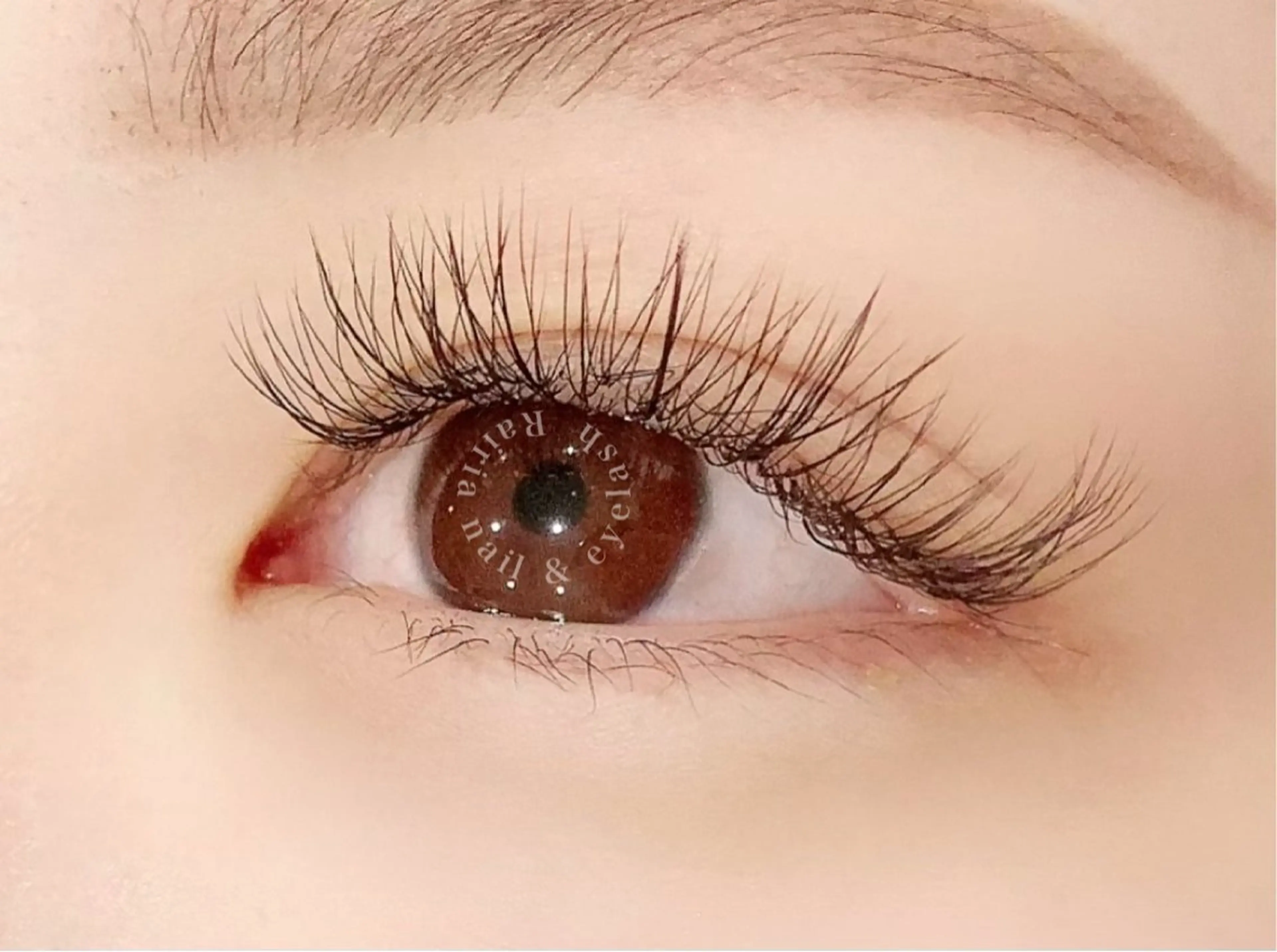 マツエク・マツパ ボリュームラッシュ Rairia nail&eyelash所属・Rairia CHIKAのマツエク・マツパデザイン