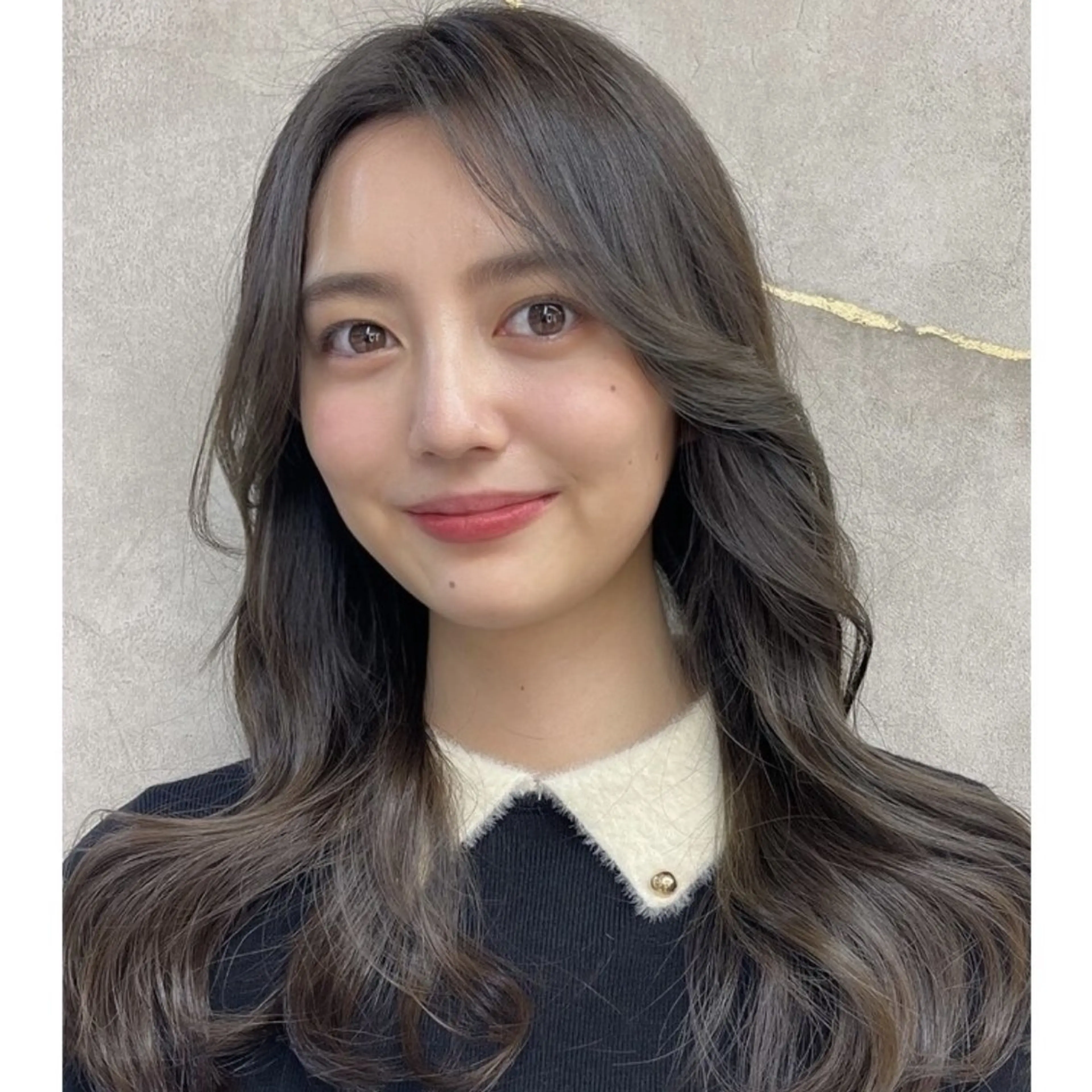 ロング カラー ヘアアレンジ アッシュ 韓国風ヘア レイヤーカット カット ヘアカラー トリートメント ヘアセット 🎀韓国レイヤー🎀 顔周り　とばみかのヘアスタイル