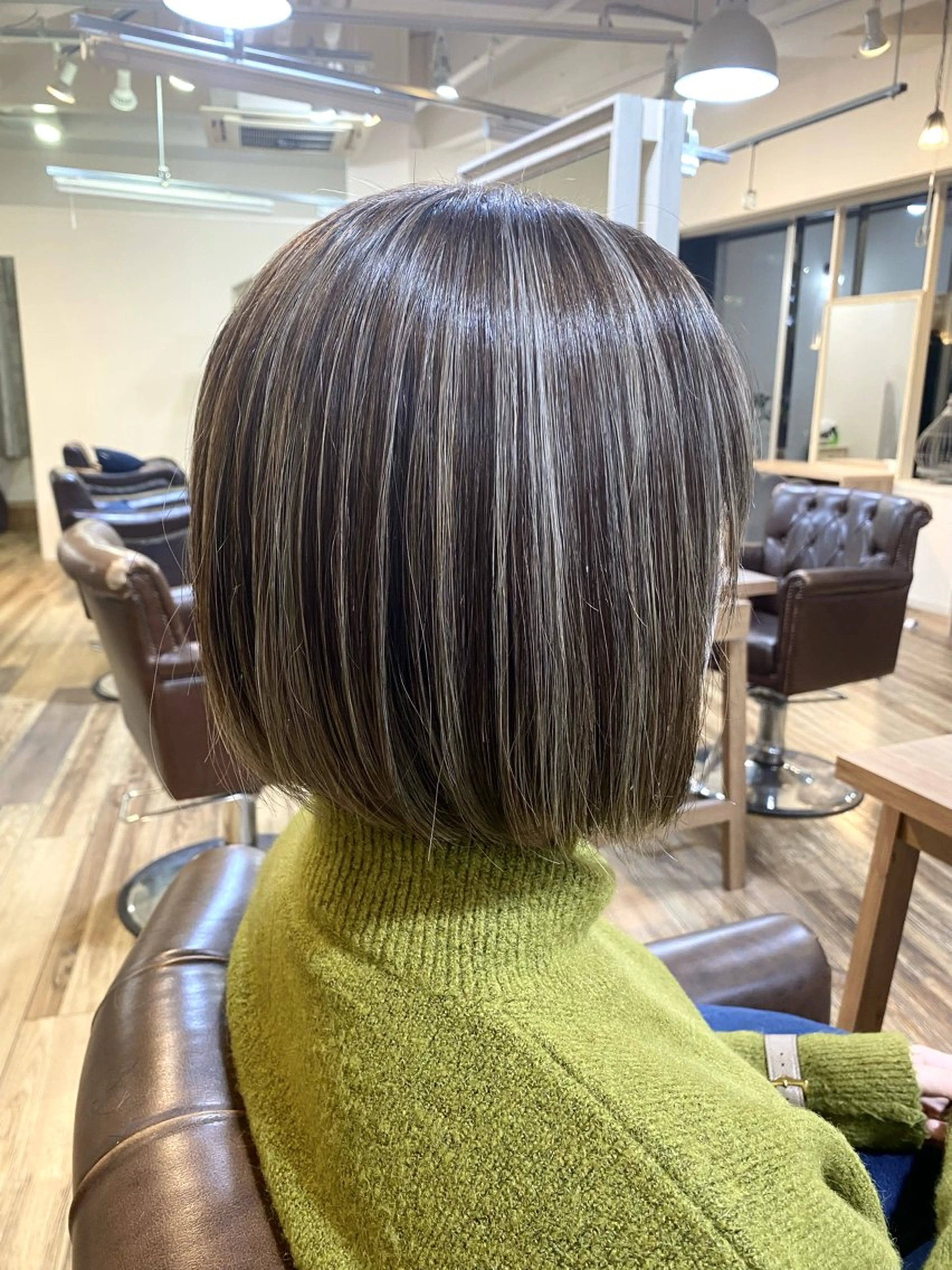 ⭐️白髪ぼかしハイライト+透明感カラー+極潤トリートメント⭐️の写真