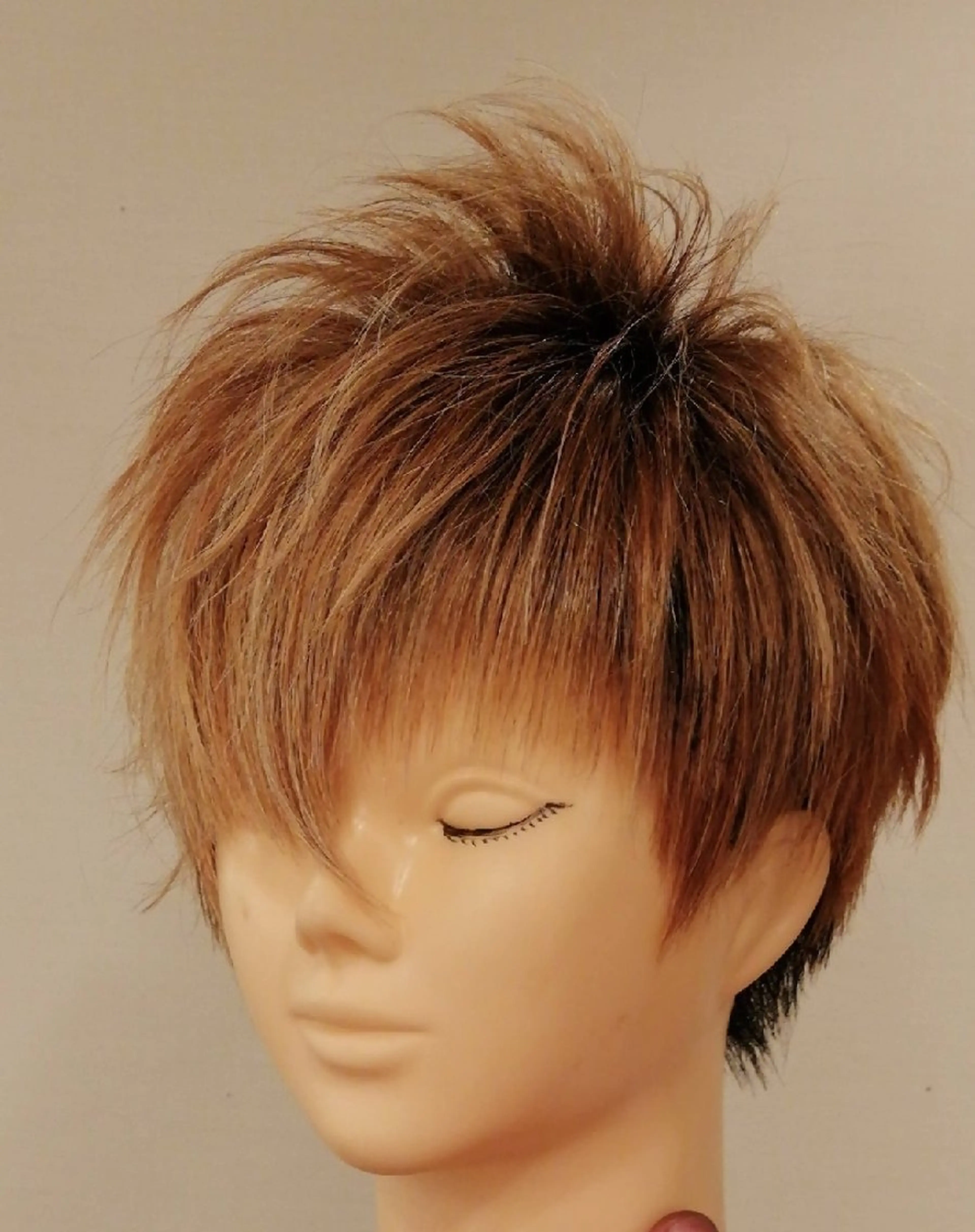 ショート カラー D/i所属・D/i |Y/no. 〈夜スパ17時〜〉のヘアスタイル