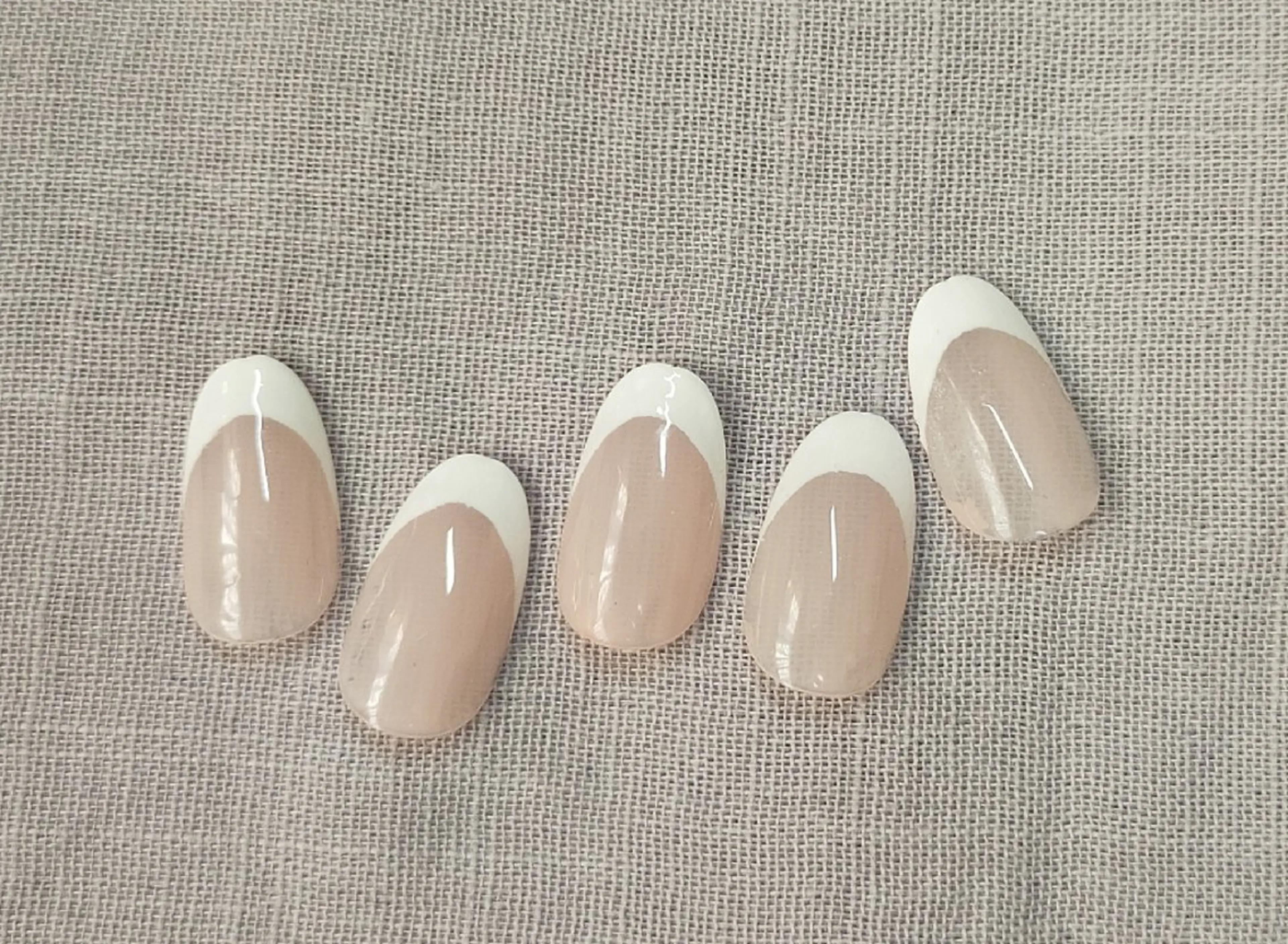 （オフあり) ♥クリアベース　フレンチネイル♥オフ無料☆追加料金でベースカラー可の写真