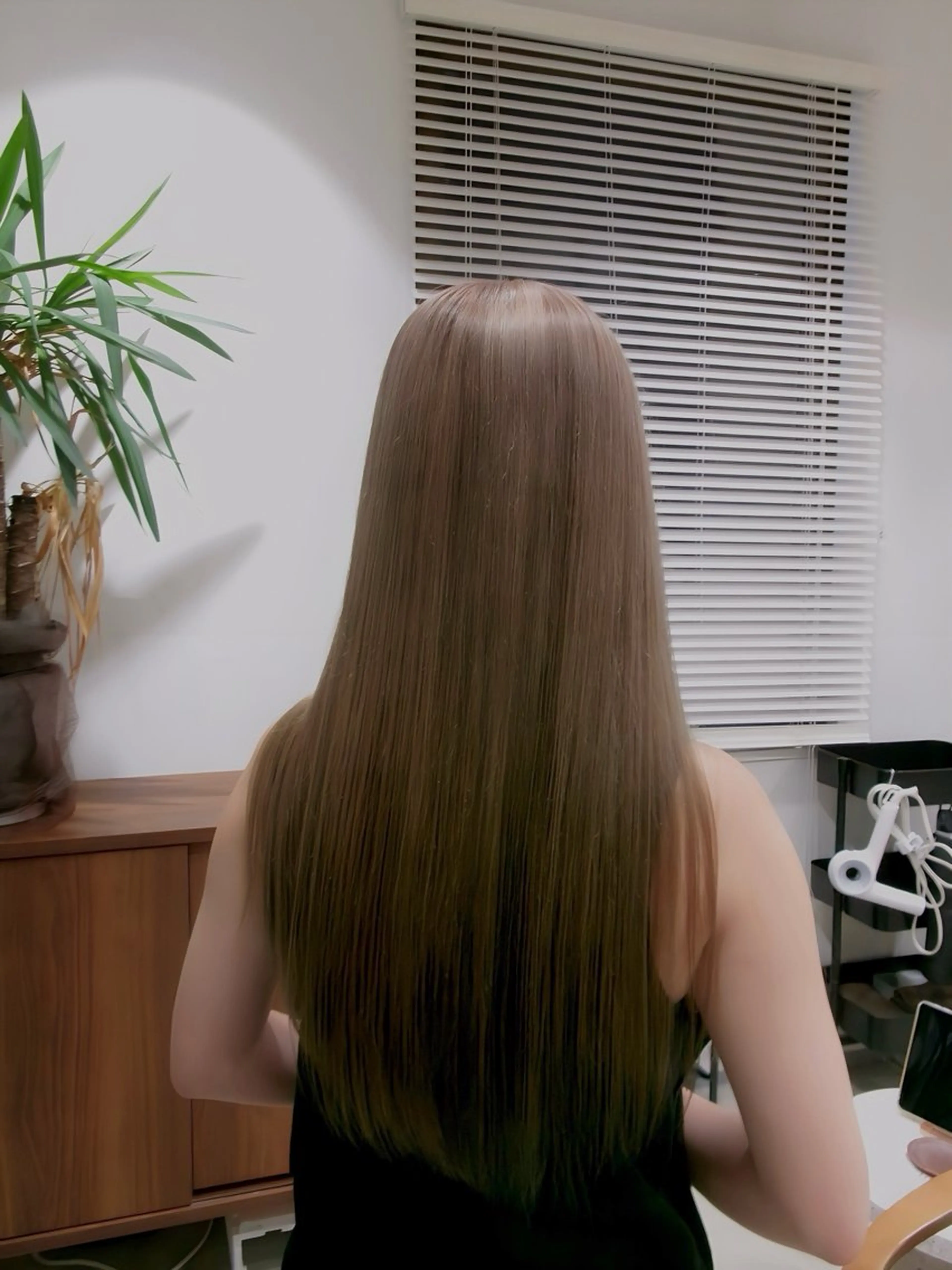 ロング カラー ベージュカラー “垢抜け”製造美容師 💇✂️石川雄登のヘアスタイル