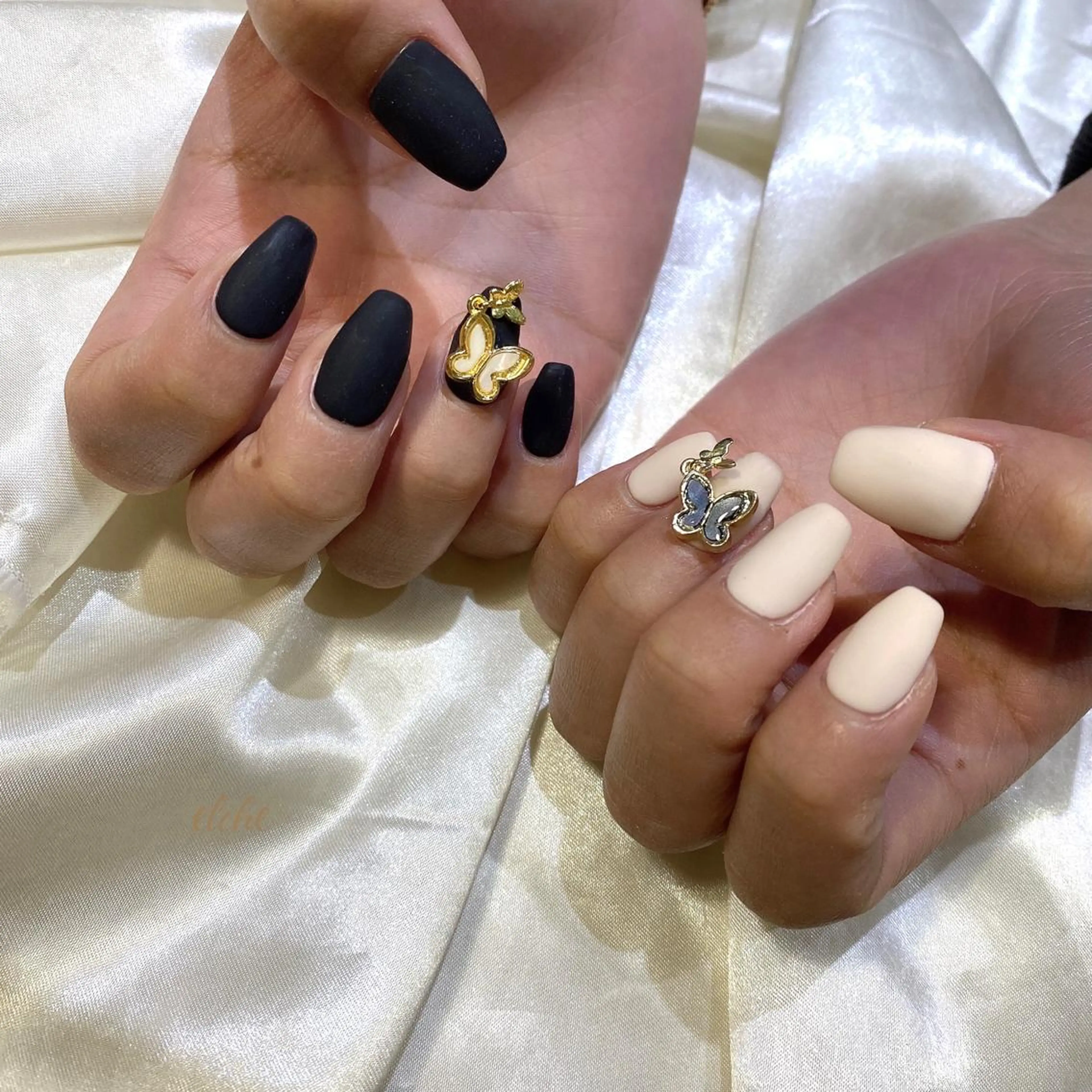 ネイル マットネイル ハンドネイル 西岡 杏のネイルデザイン