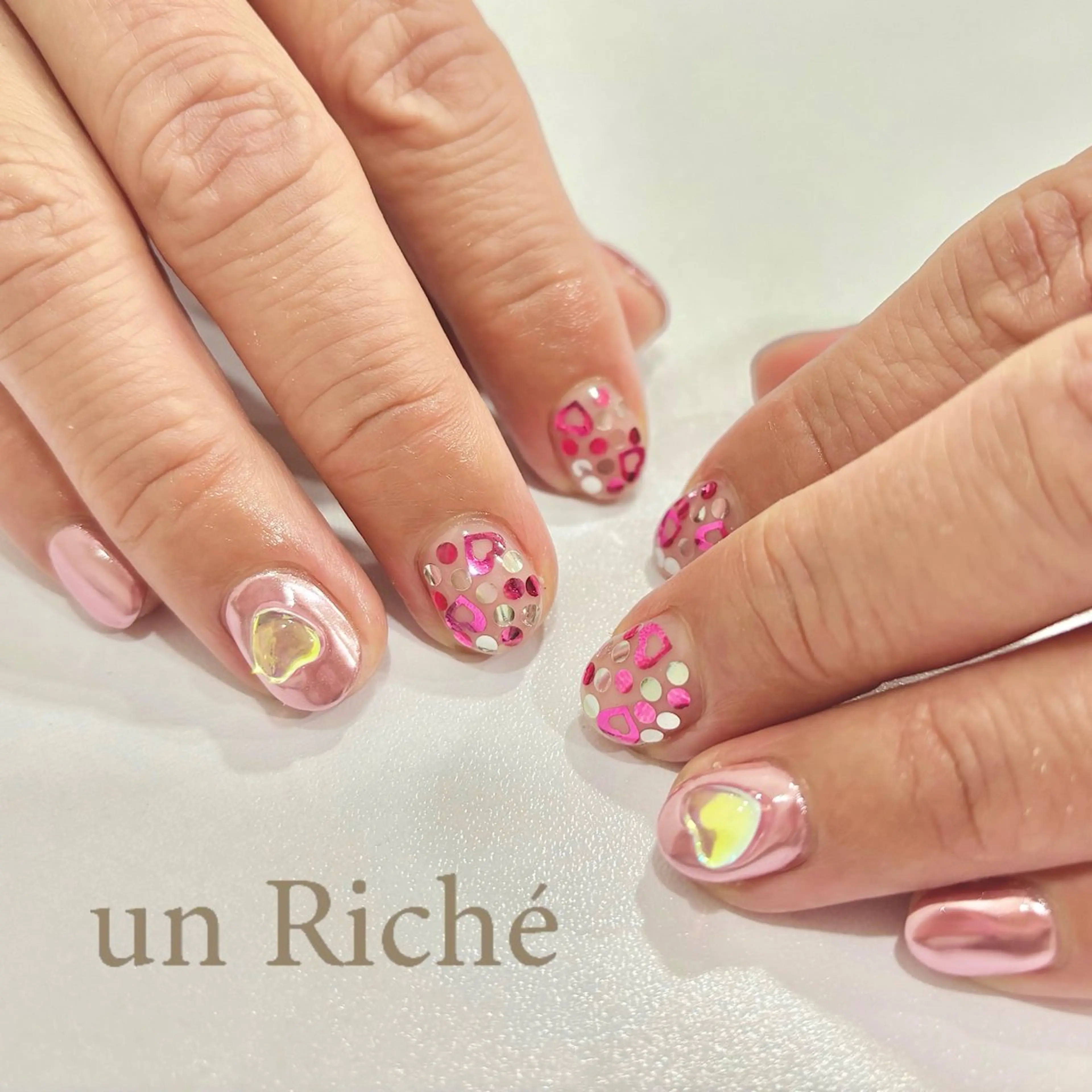 ネイル アートネイル ハート キラキラネイル ミラーネイル ピンク アンリッシュ池袋 小泉のネイルデザイン