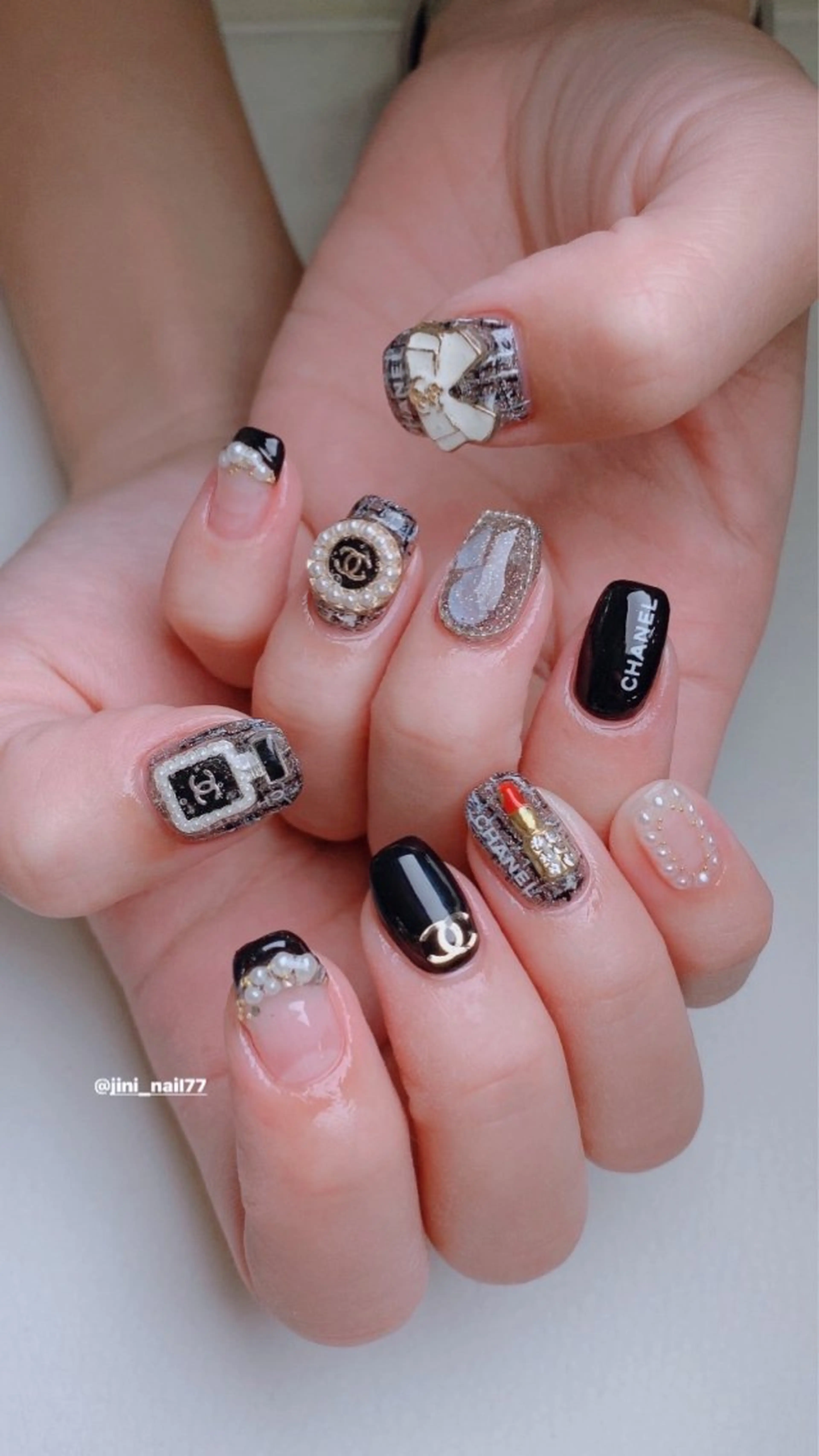 ネイル JINI NAIL所属・ジニ ネイルのネイルデザイン