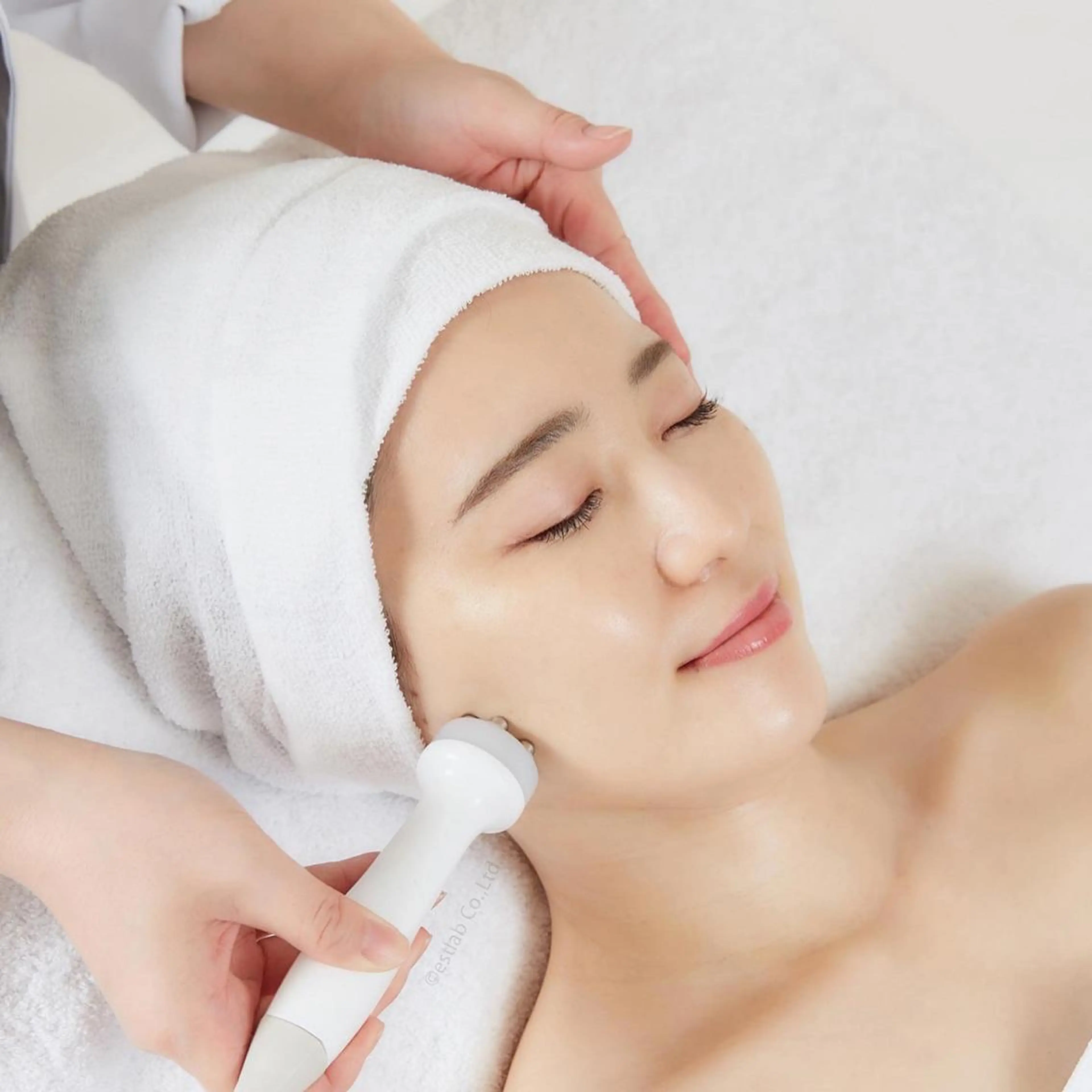 小顔・ツルツル素肌 ハリステリアのエステ・リラクイメージ