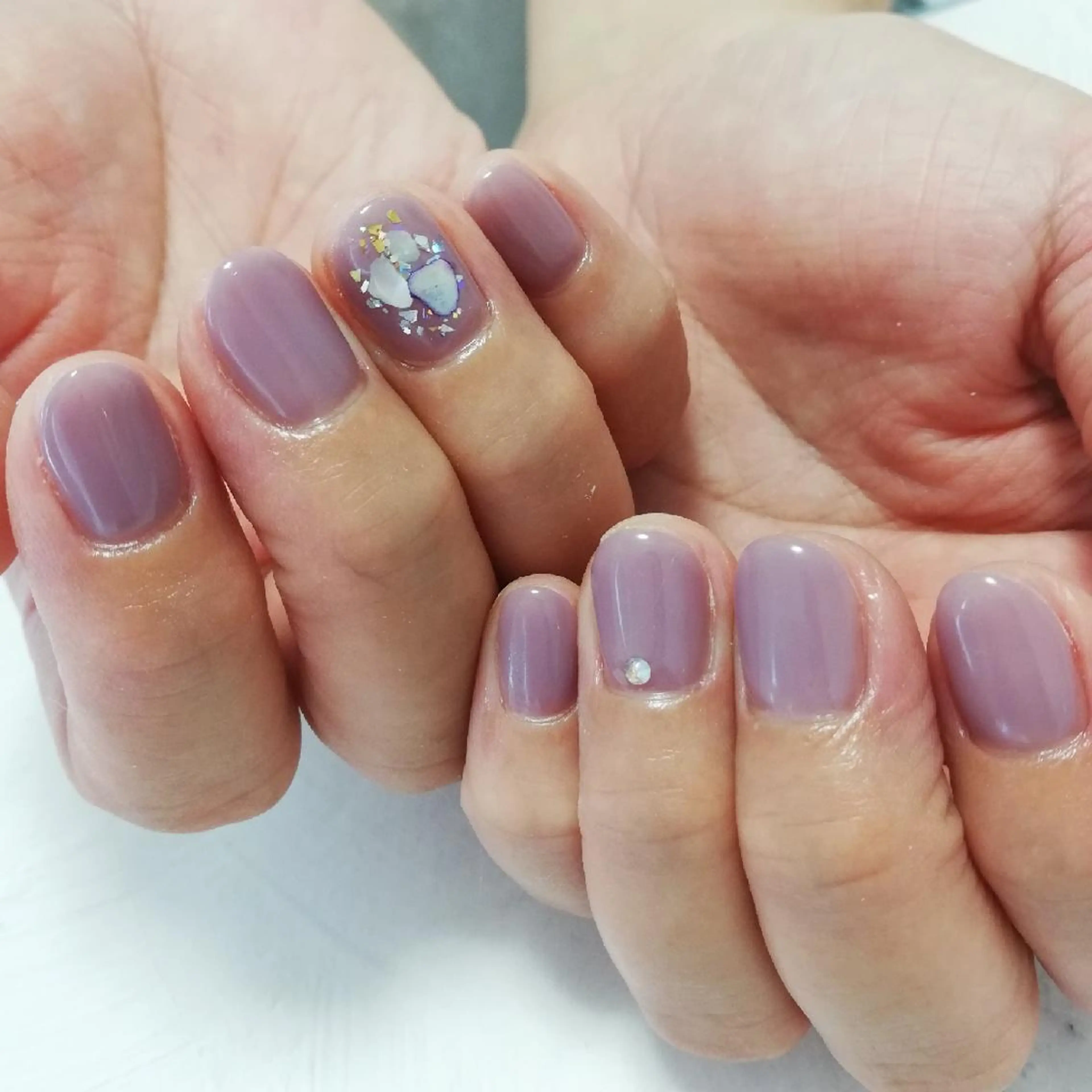 ネイル ストーンネイル なが さきのネイルデザイン