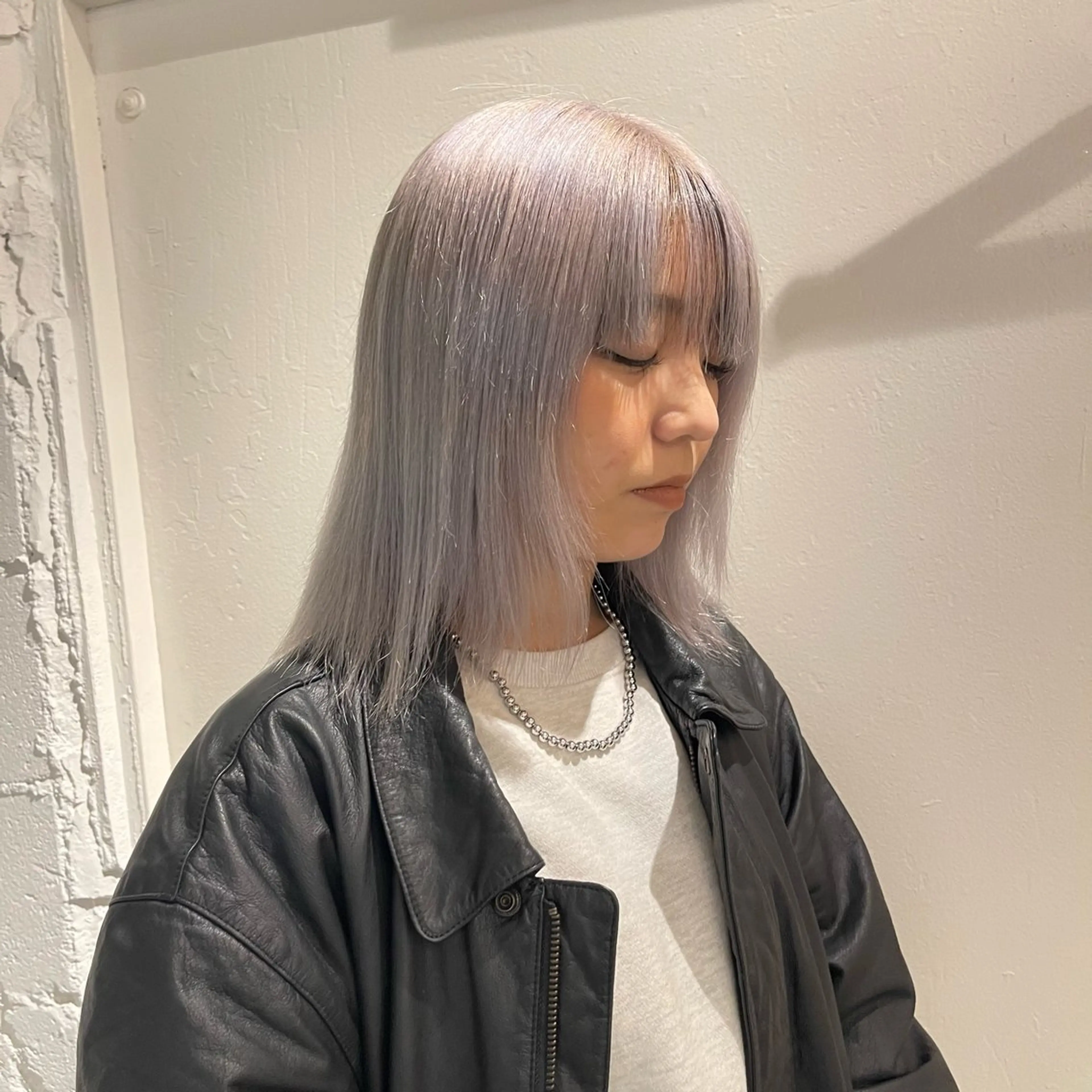 ショート カラー ブリーチ nameless miichiのヘアスタイル