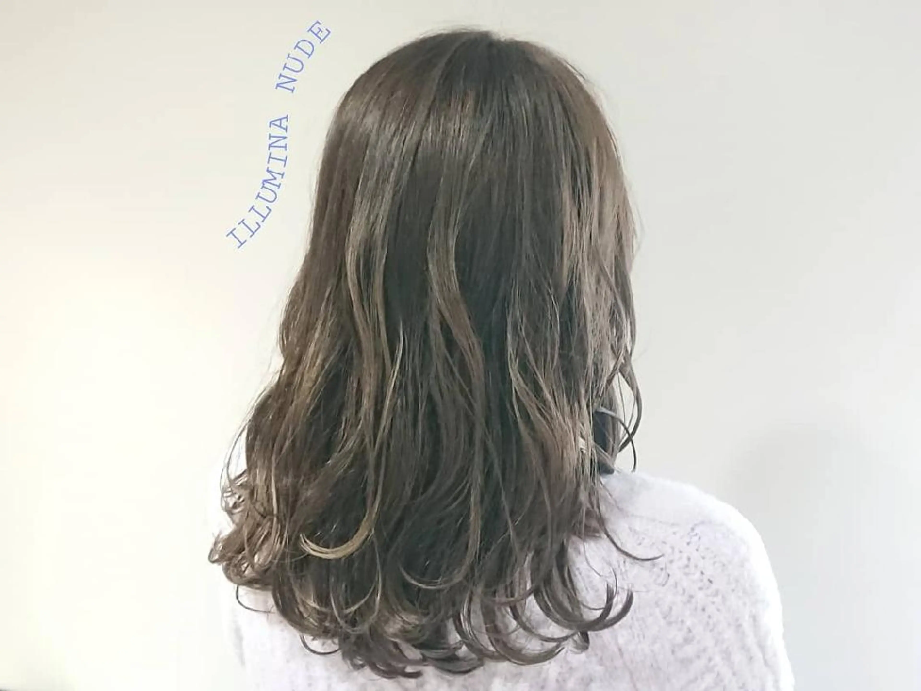 セミロング カラー パーマ イルミナカラー カット ヘアカラー トリートメント ✨ブリーチなし透明感 カラー✨ゆりかのヘアスタイル