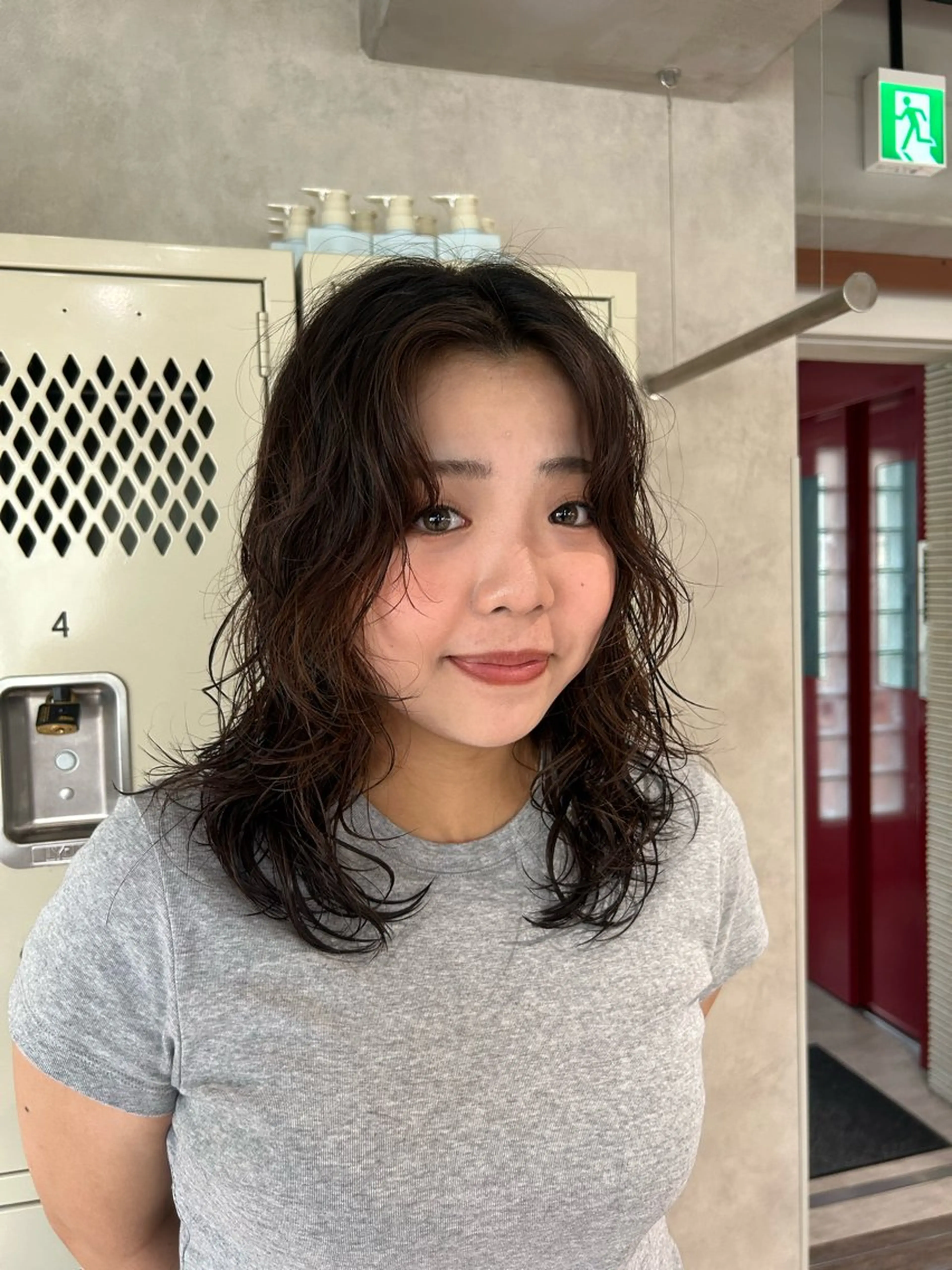 ミディアム パーマ ミディアムパーマ レイヤーカット カット パーマ ayano/パーマ/ 暖色カラーのヘアスタイル