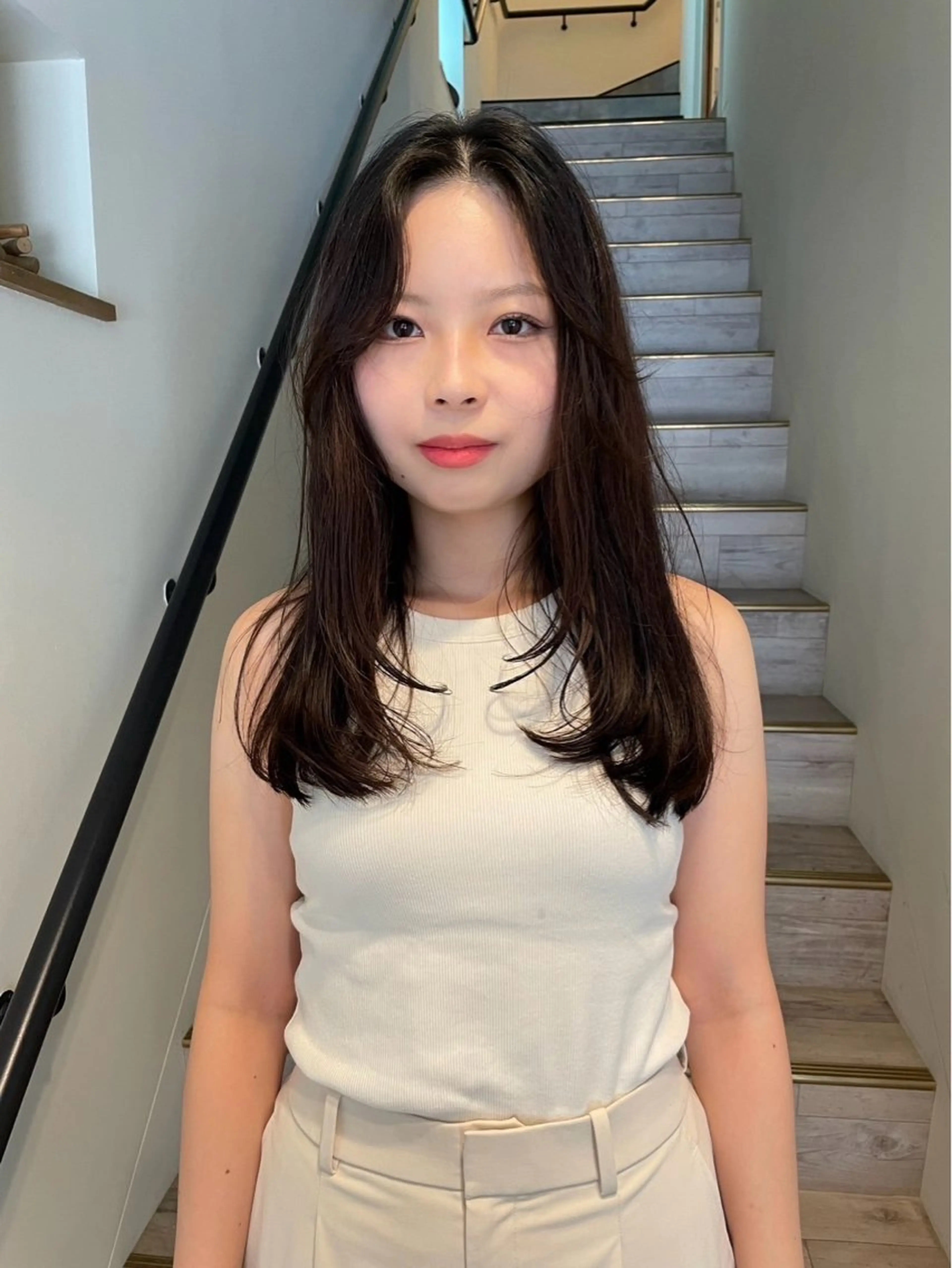 ロング カラー 顔まわりレイヤー 顔周りカット レイヤーカット カット 渋谷 留菜のヘアスタイル