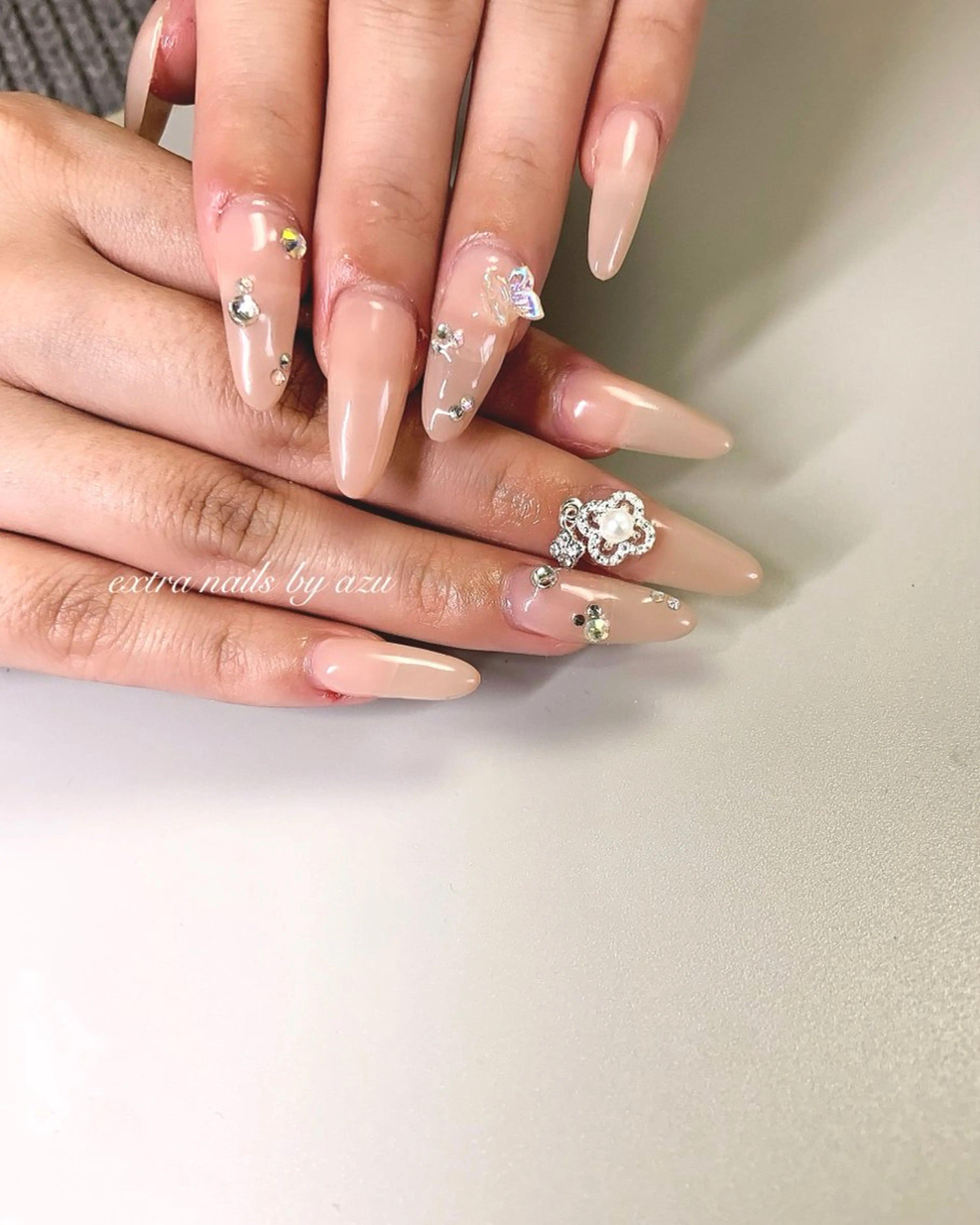 ネイル アートネイル ストーンネイル ハンドネイル extranails ／lemellaのネイルデザイン