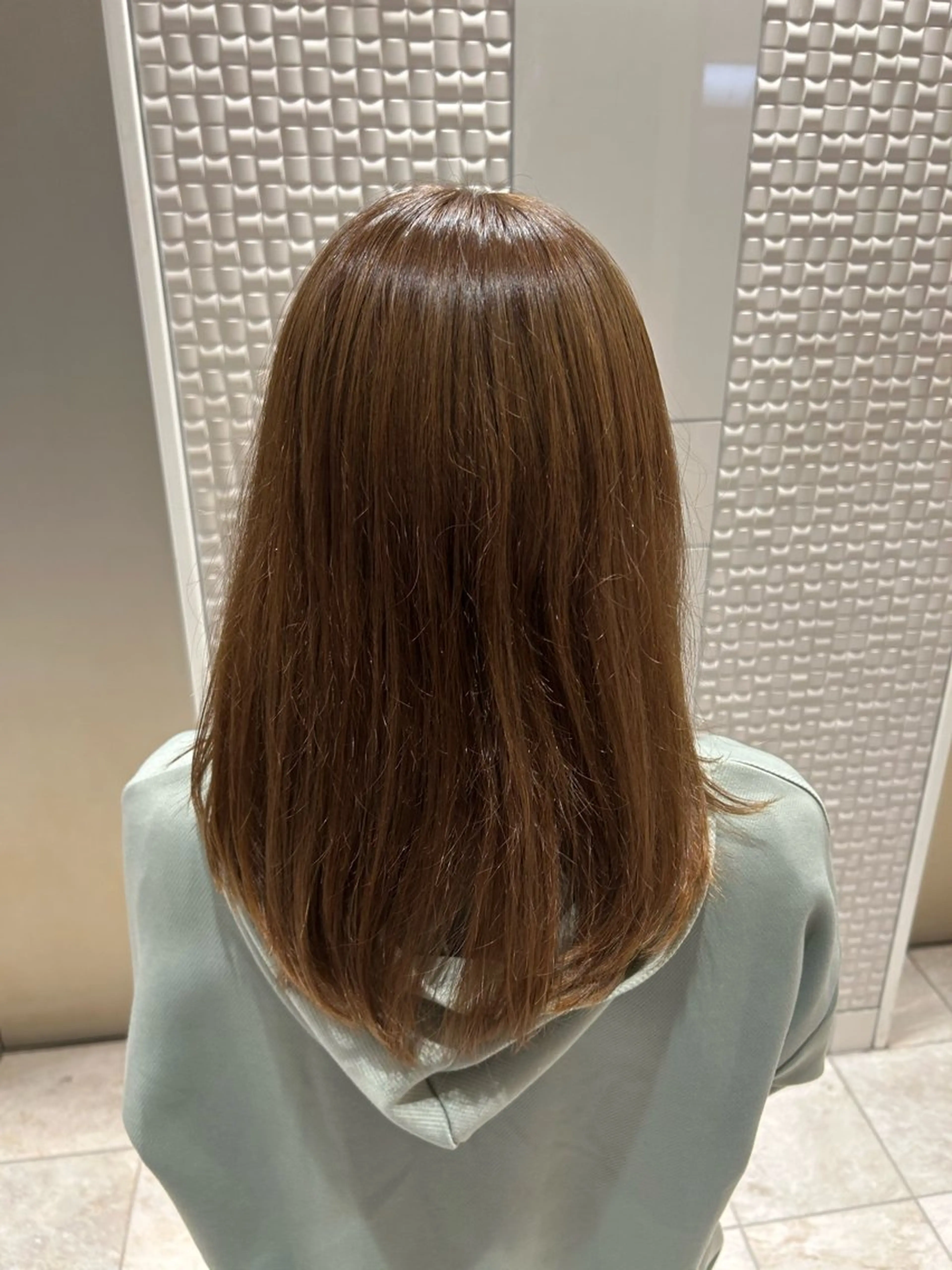 ミディアム ここな Un amiのヘアスタイル