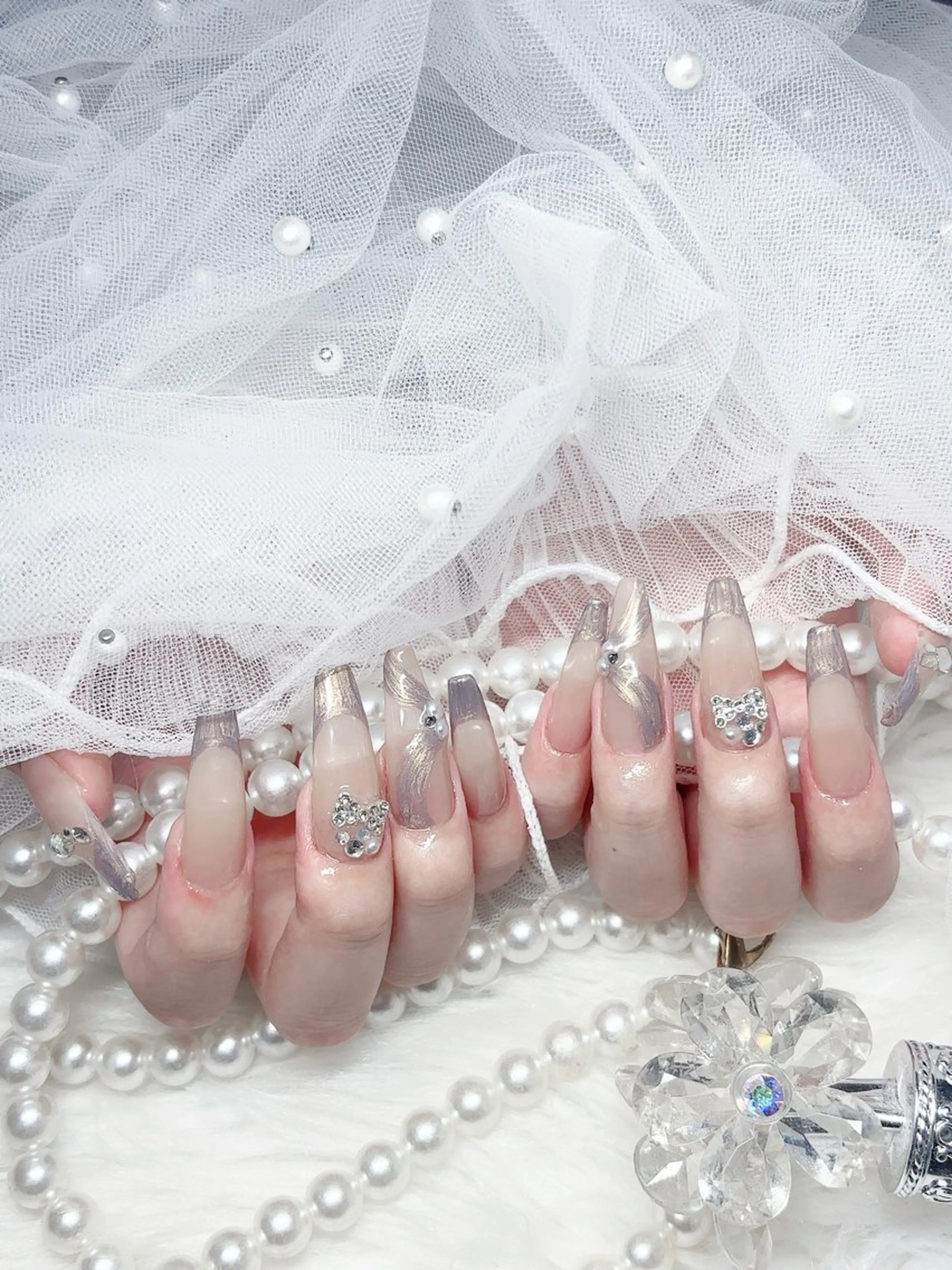 ネイル オーロラネイル 成人式 フットネイル 韓国ネイル ロングネイル Yudia🦋 azuのネイルデザイン