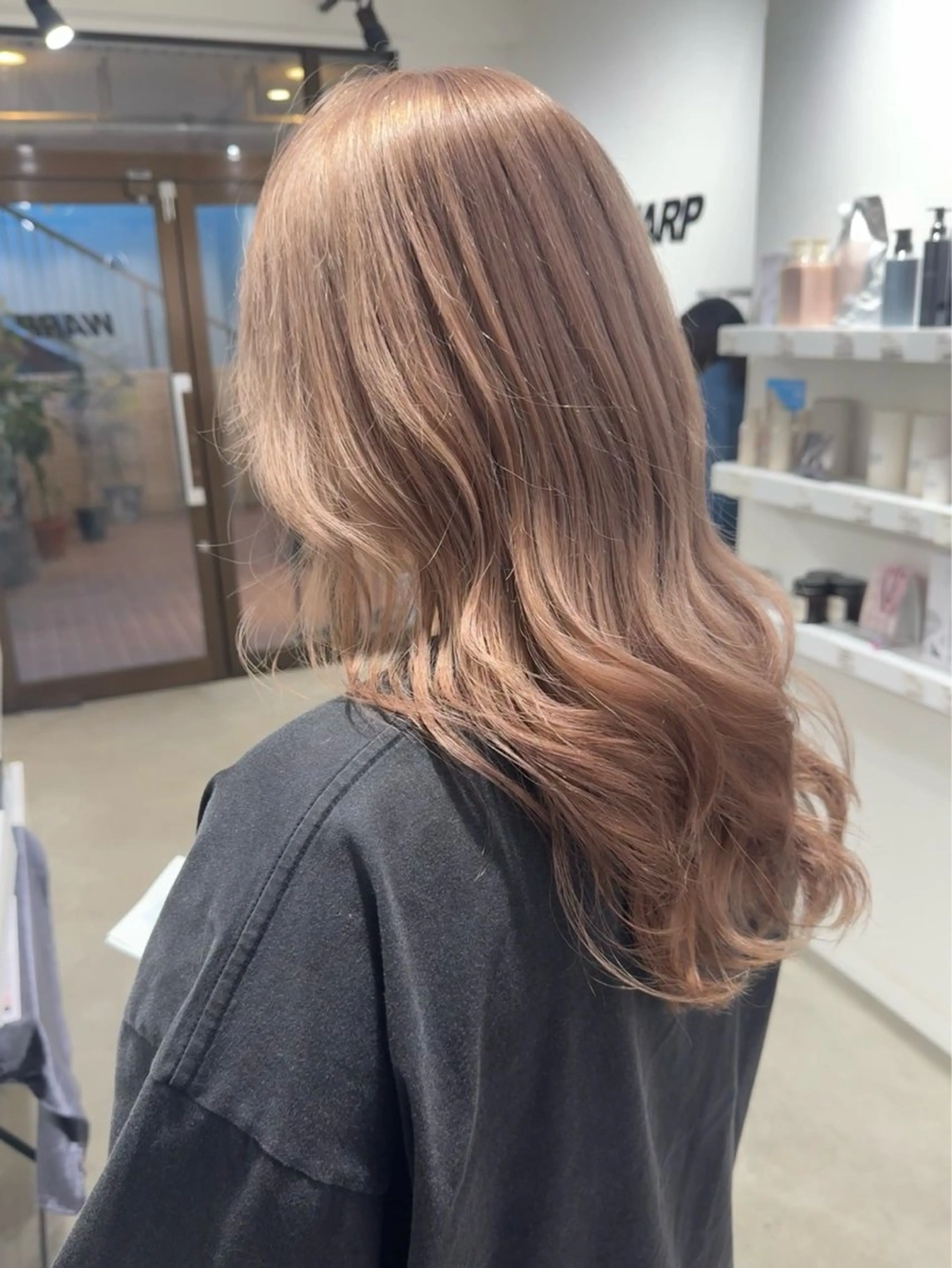 ロング カラー ヘアカラー ハイトーン/レイヤー /艶カラー🎀のヘアスタイル