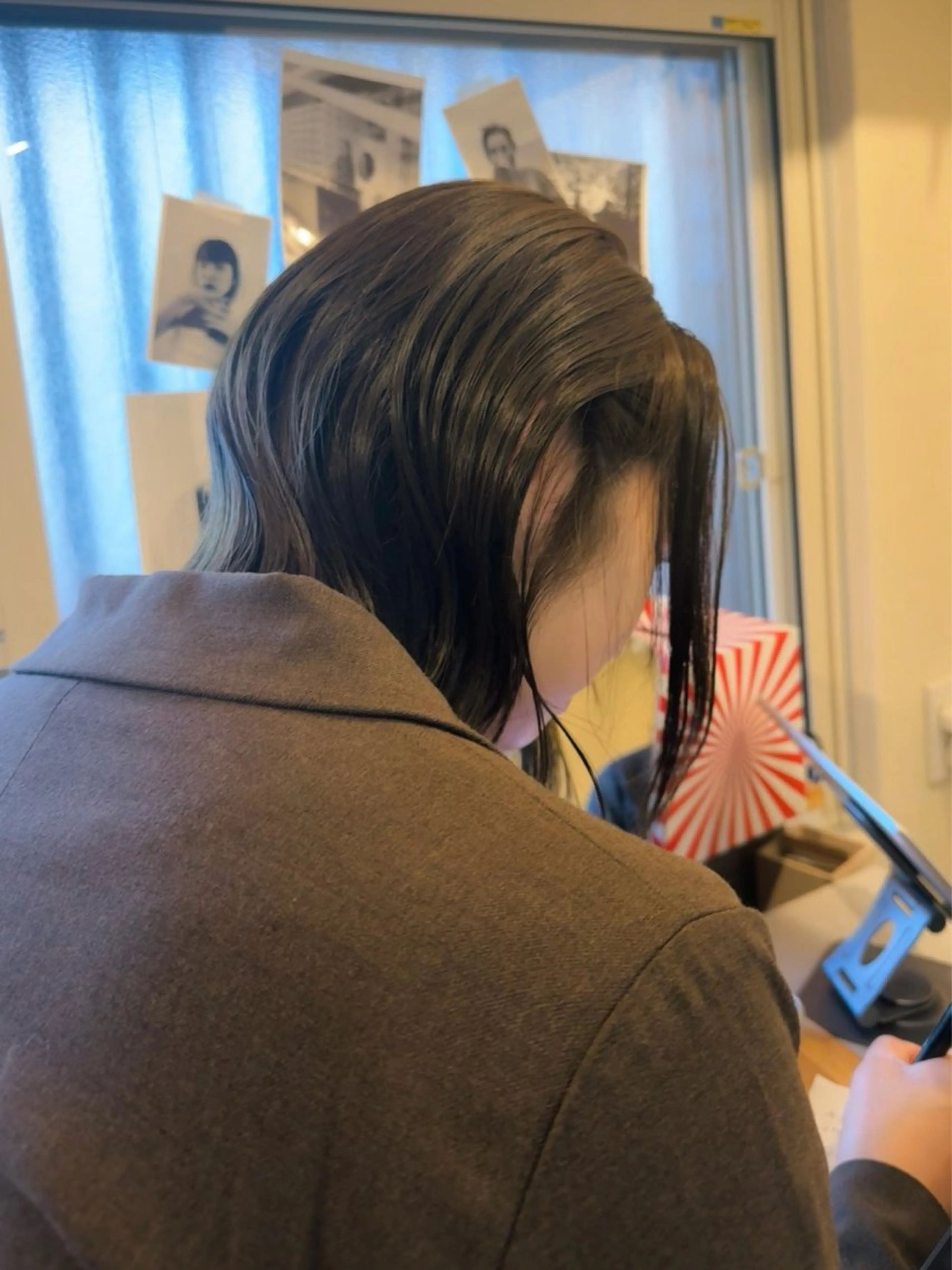 ミディアム カラー カット ヘアカラー トリートメント ヘアセット ハルカ/透け感カラー /顔周りレイヤーのヘアスタイル