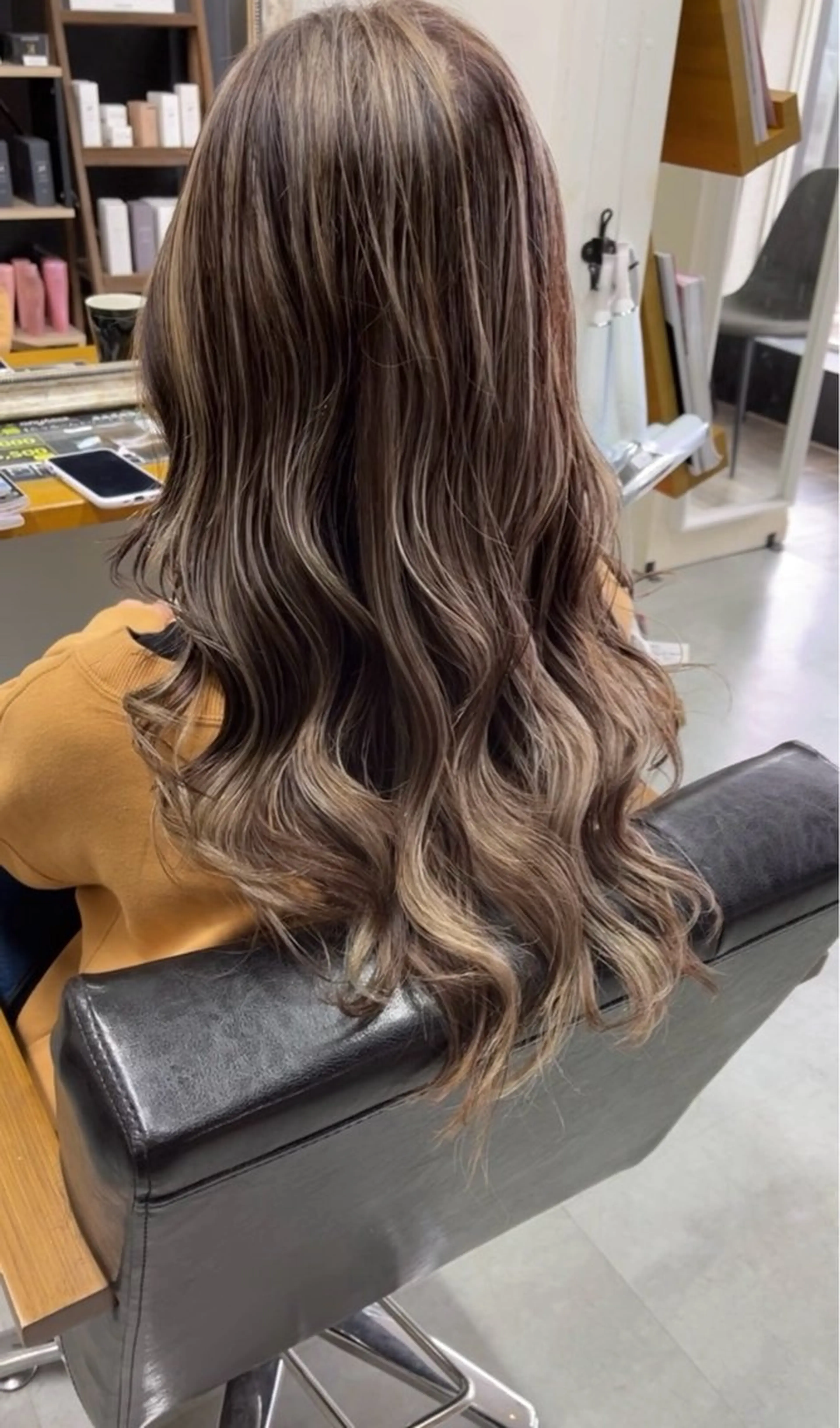 ロング ヘアカラー 井上椋介 【Recharme】のヘアスタイル