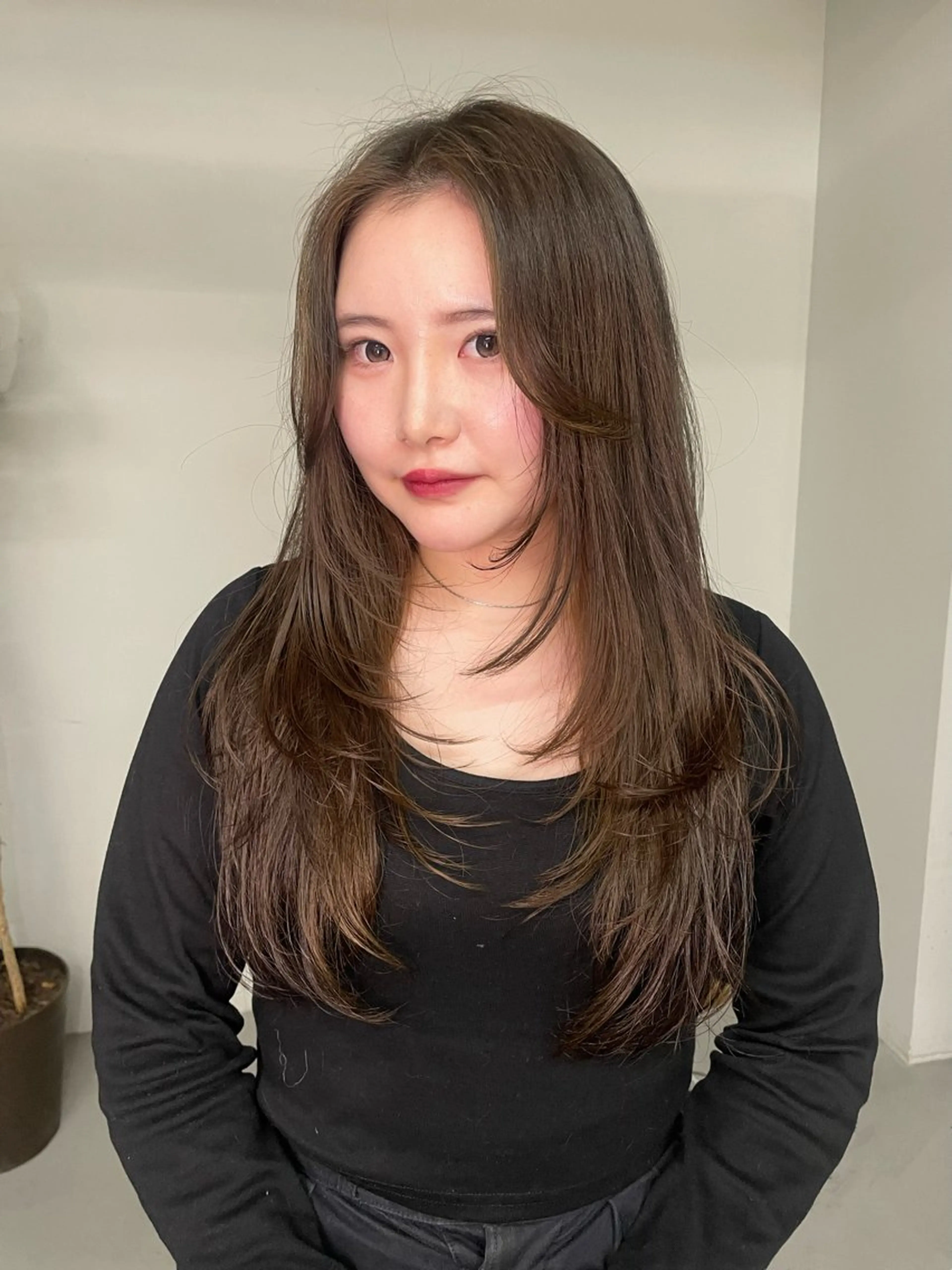 セミロング カラー ヘアカラー カットモデル/ ハイトーン/ゆうあのヘアスタイル