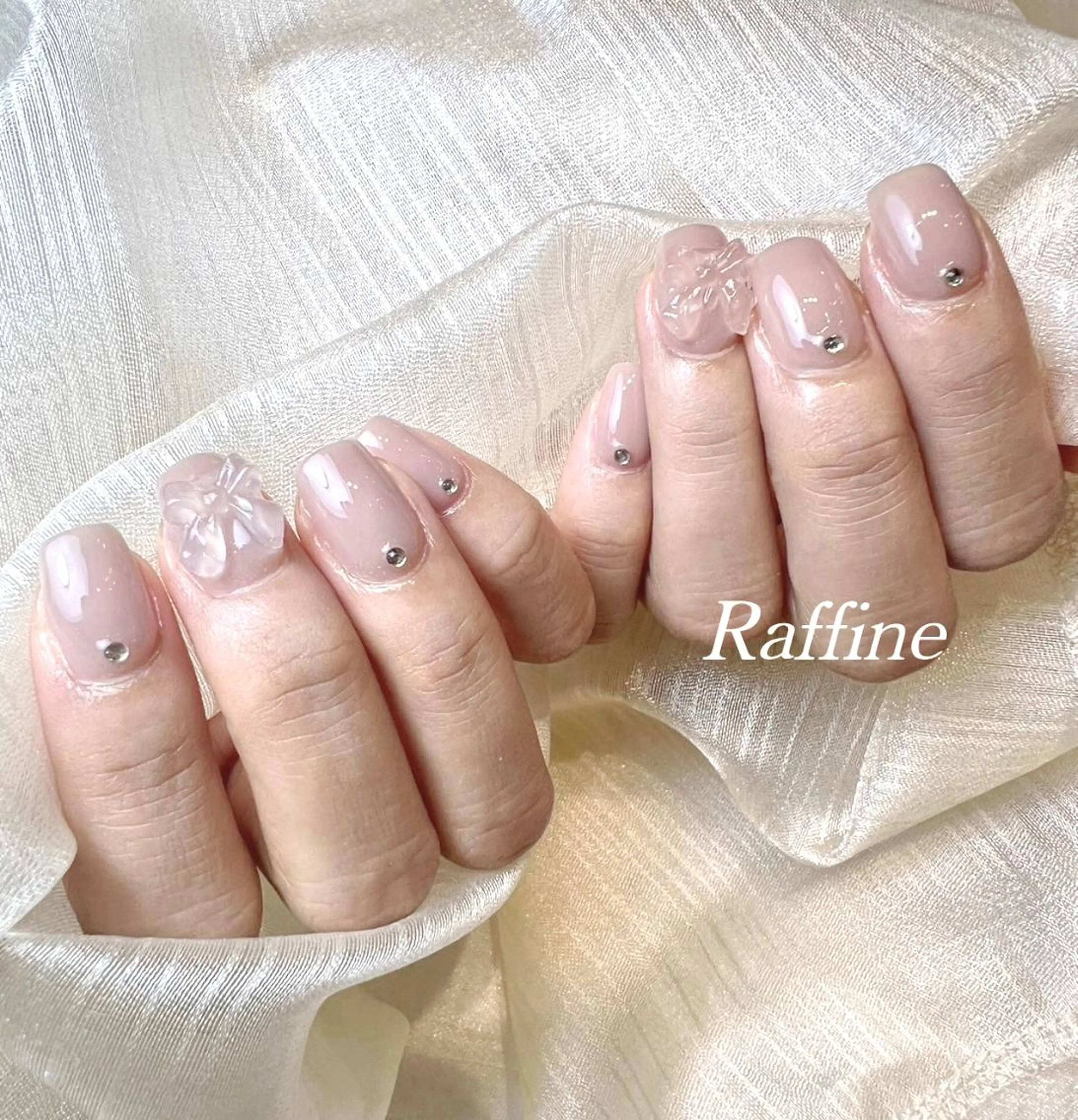 ネイル RAFFINE 月🦋🩵のネイルデザイン