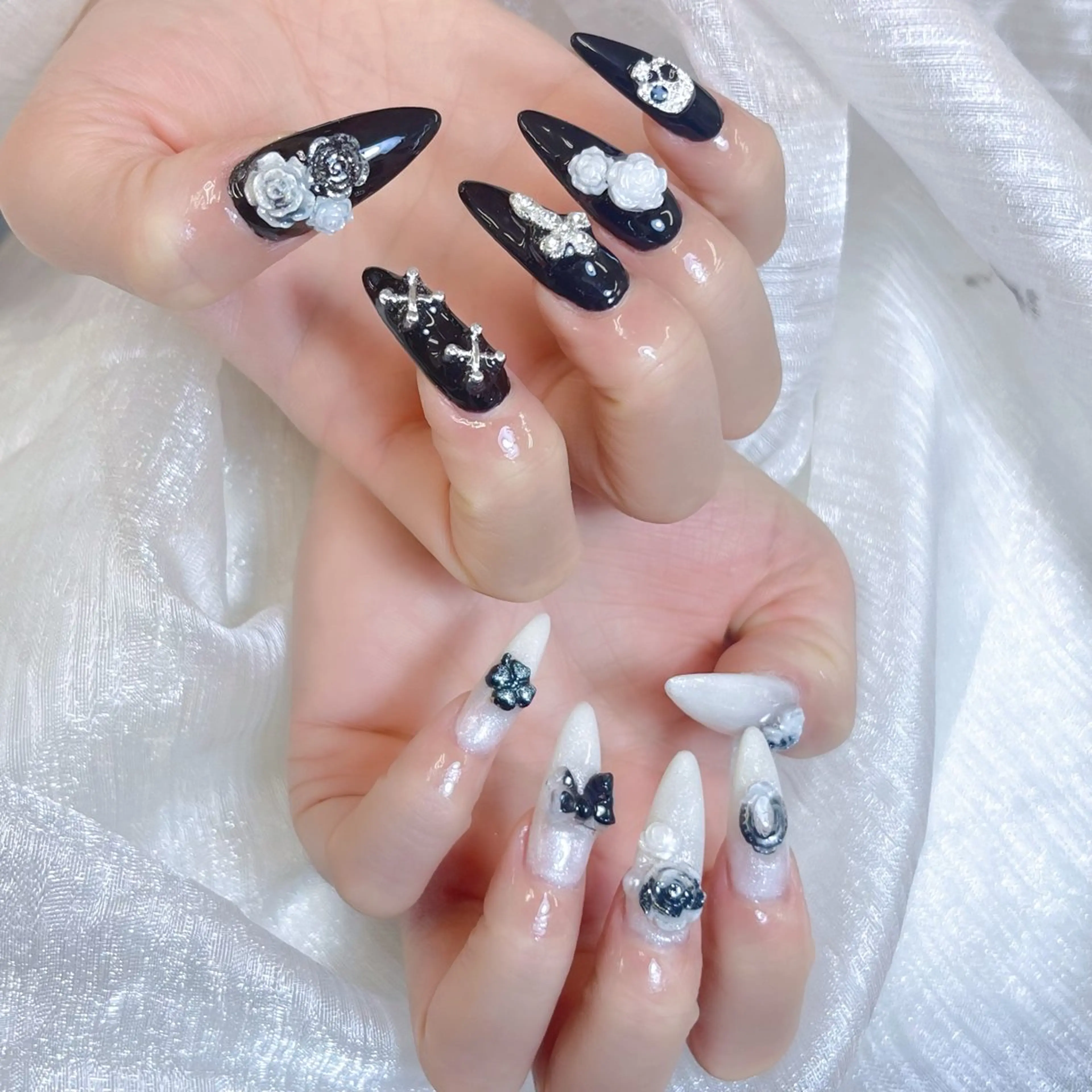 ネイル オーロラネイル クリアネイル フラッシュネイル ジェルネイル グラデーション ハンドネイル ZUZU AMEE NAILのネイルデザイン