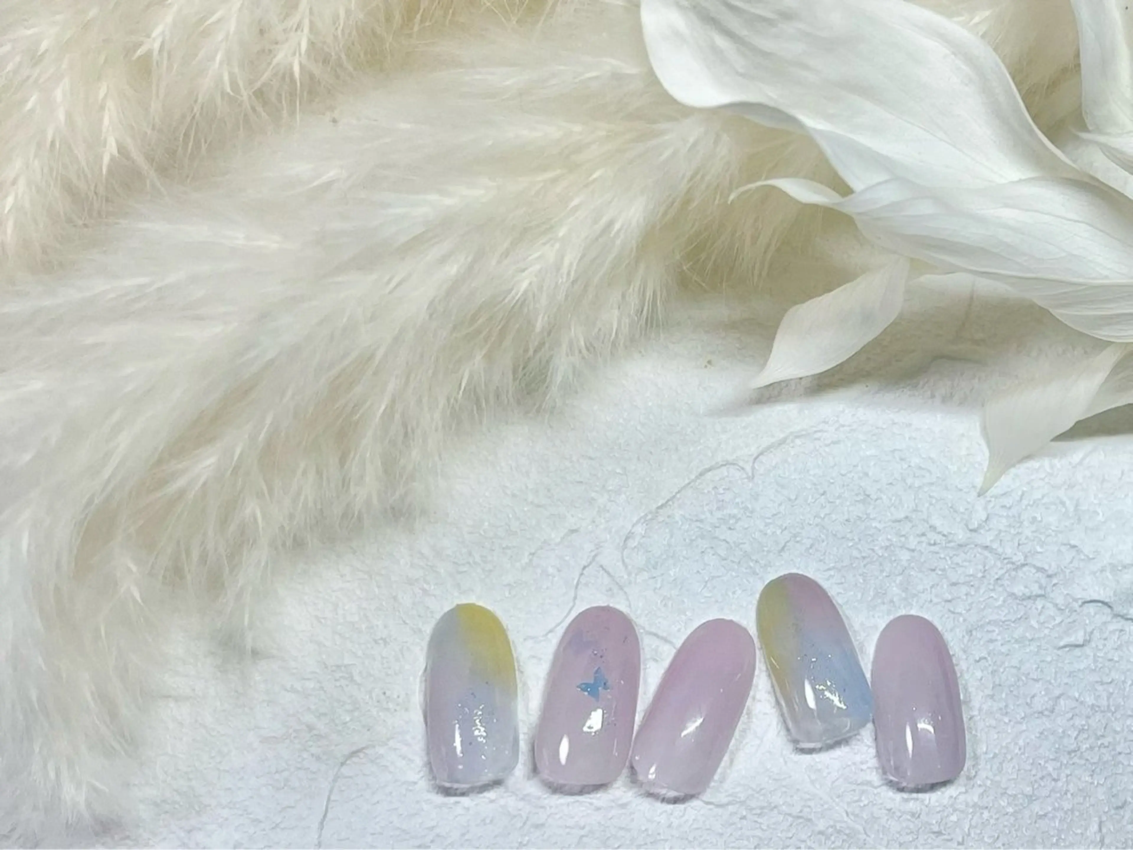 ネイル オーロラネイル フットネイル フレンチネイル ジェルネイル 韓国ネイル kiki nail たまプラーザのネイルデザイン